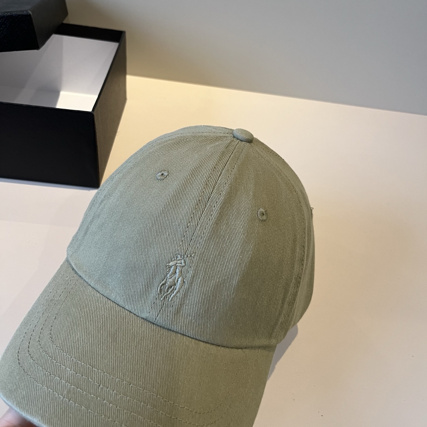  保罗🧢官网新品，棒球帽，原单品质火爆来袭 。🎩 工艺非常精美 高档大气上档次！低调奢华，方便携带！跑量