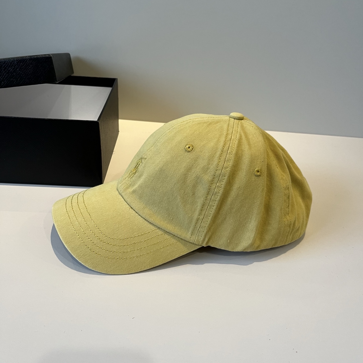  保罗🧢官网新品，棒球帽，原单品质火爆来袭 。🎩 工艺非常精美 高档大气上档次！低调奢华，方便携带！跑量