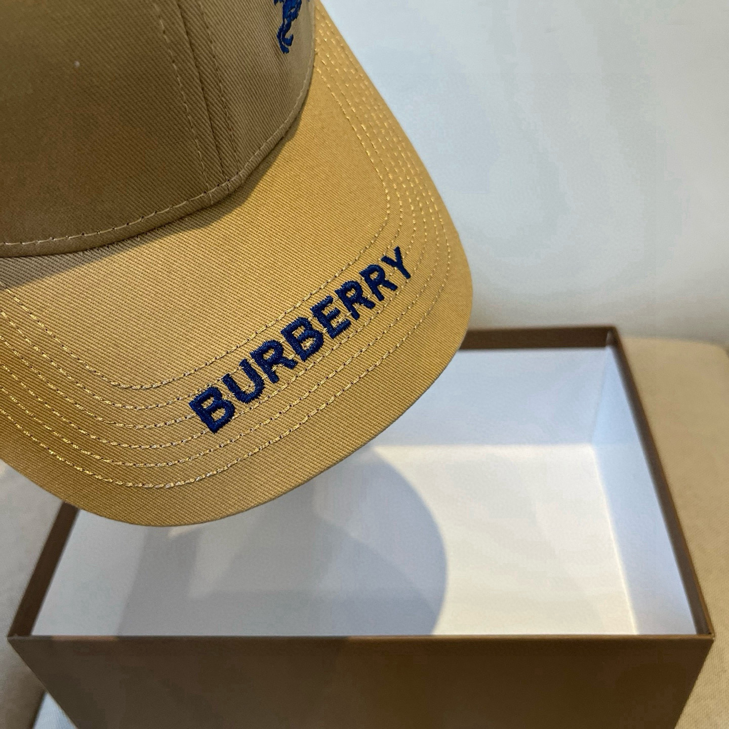  BURBERRY巴宝利早春新款棒球帽，简约尚时风，男女同款！高质品，尊享品质感！
