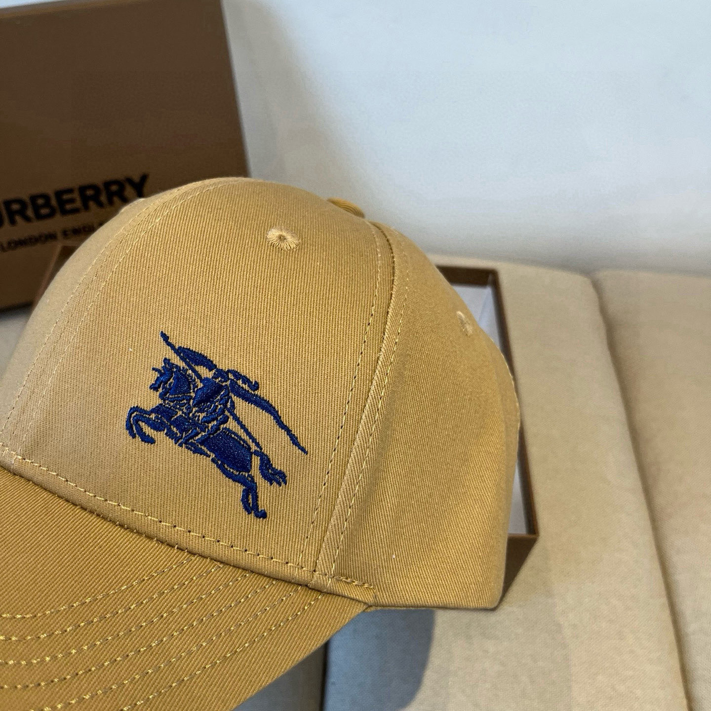  BURBERRY巴宝利早春新款棒球帽，简约尚时风，男女同款！高质品，尊享品质感！