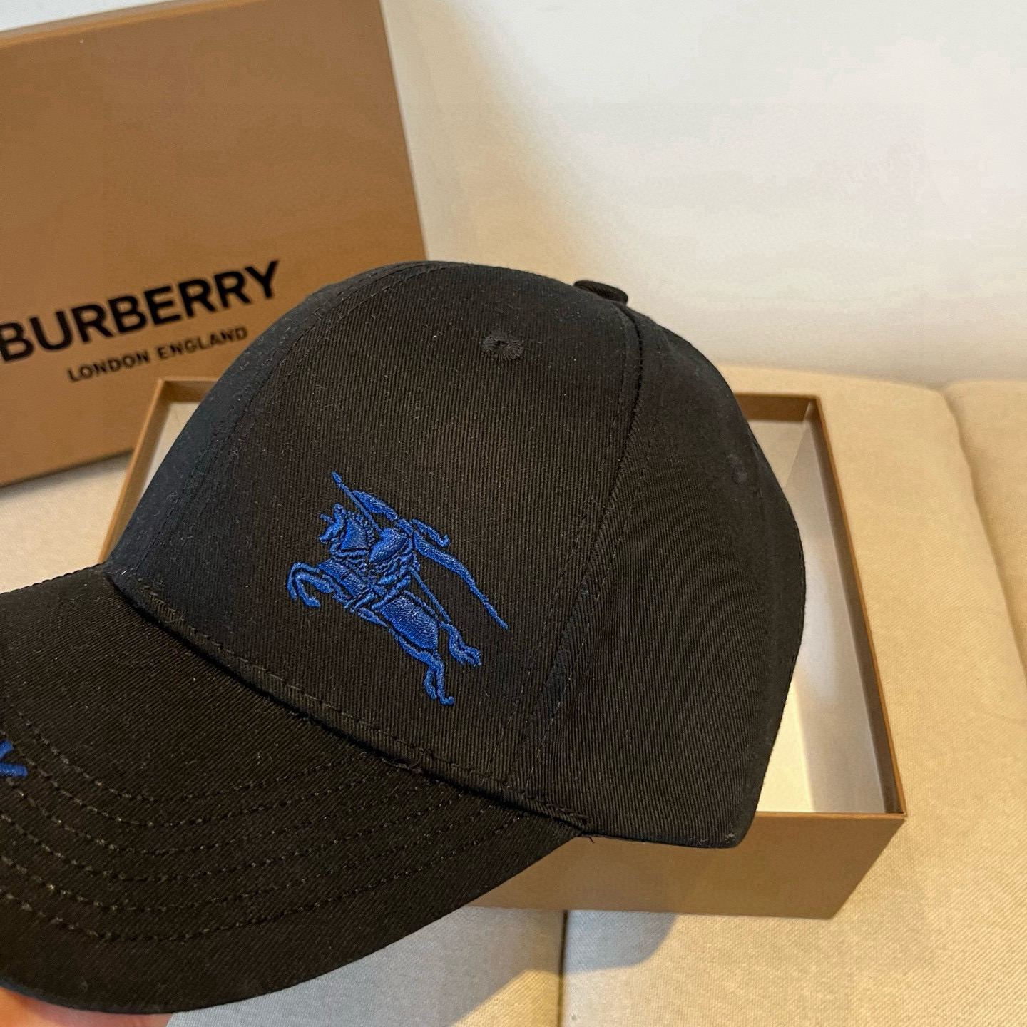  BURBERRY巴宝利早春新款棒球帽，简约尚时风，男女同款！高质品，尊享品质感！