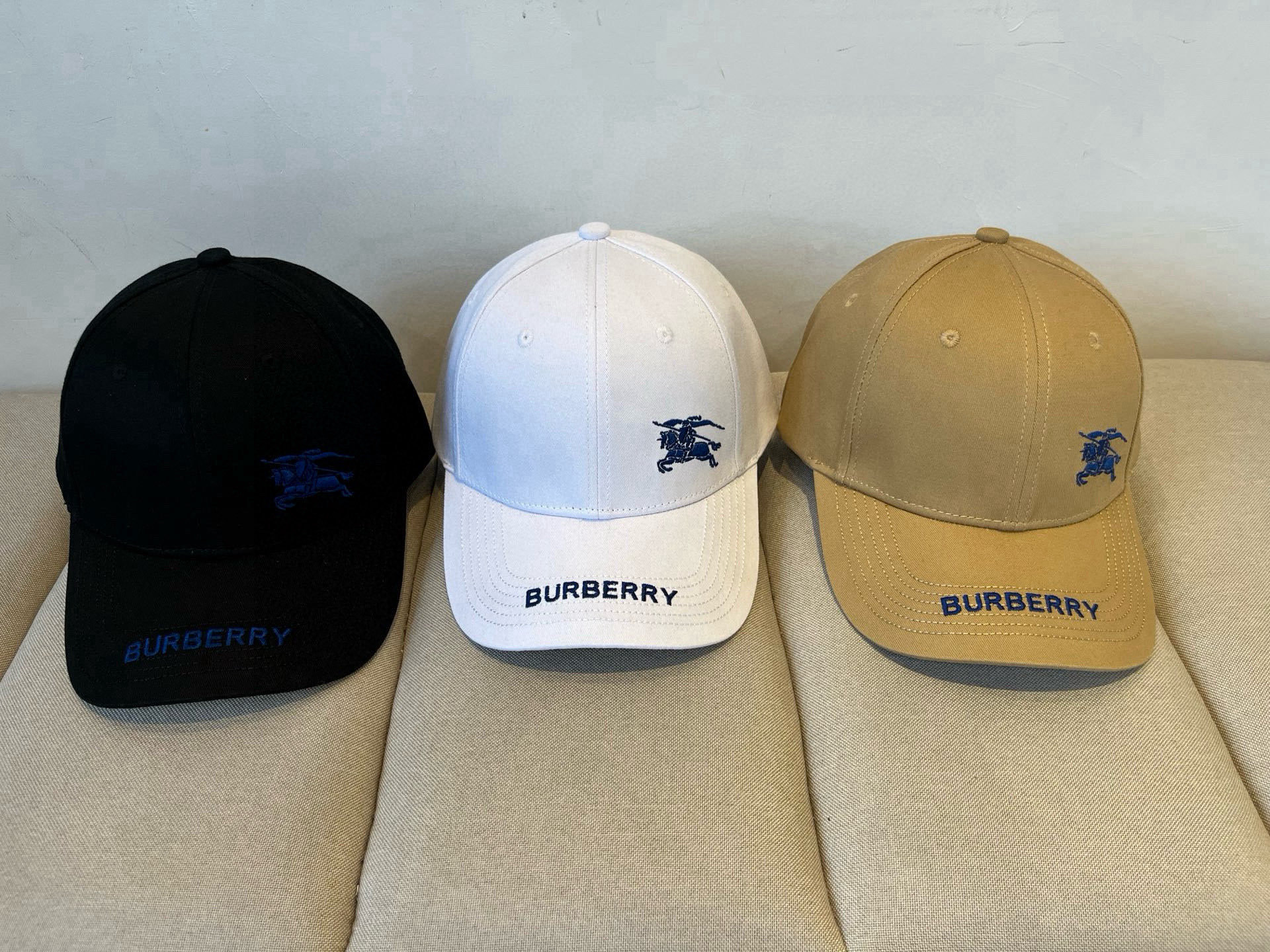  BURBERRY巴宝利早春新款棒球帽，简约尚时风，男女同款！高质品，尊享品质感！