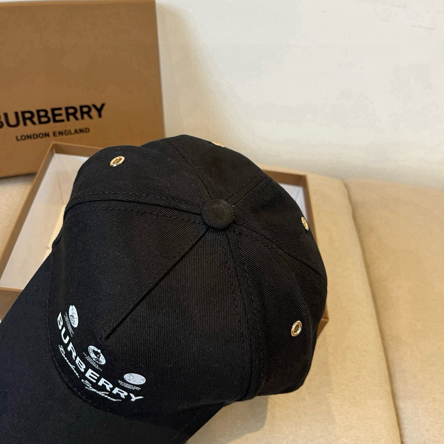  BURBERRY巴宝利早春新款棒球帽，简约尚时风，男女同款！高质品，尊享品质感！
