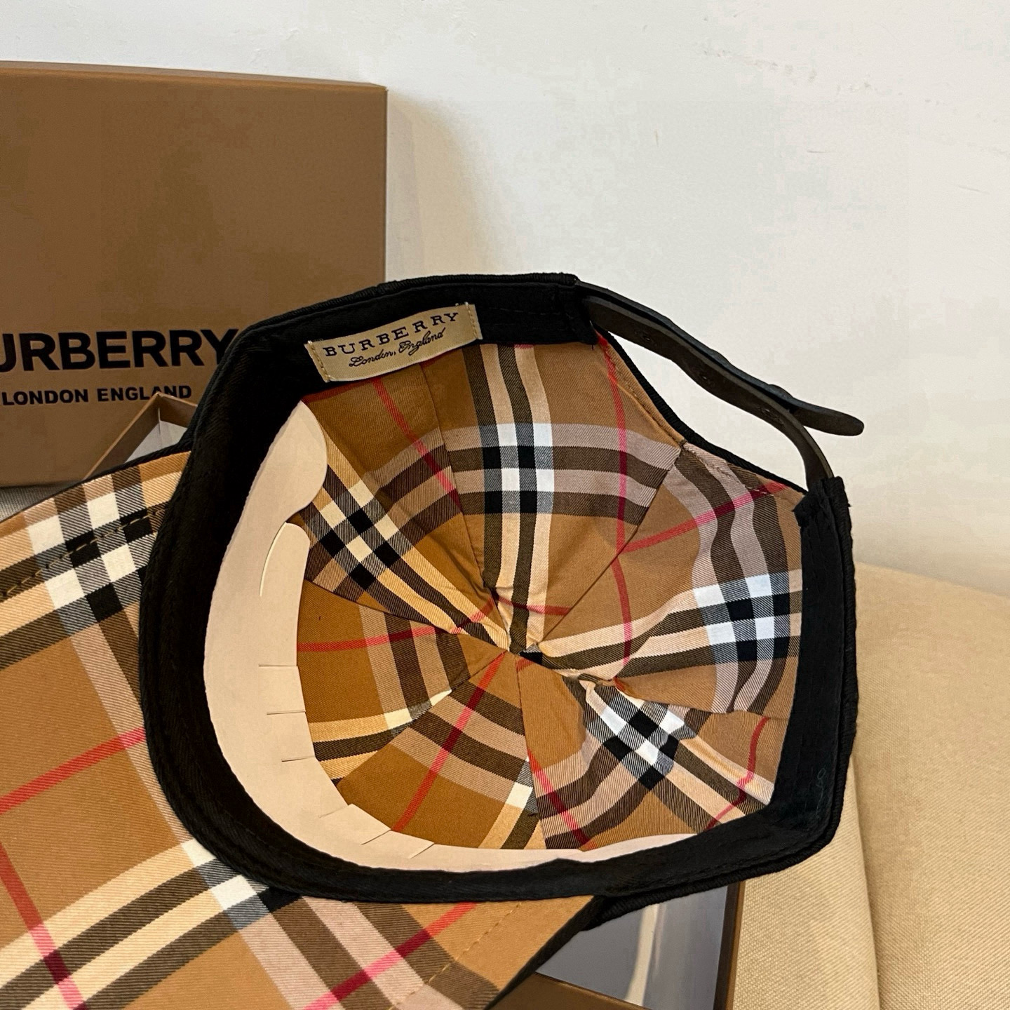  BURBERRY巴宝利早春新款棒球帽，简约尚时风，男女同款！高质品，尊享品质感！