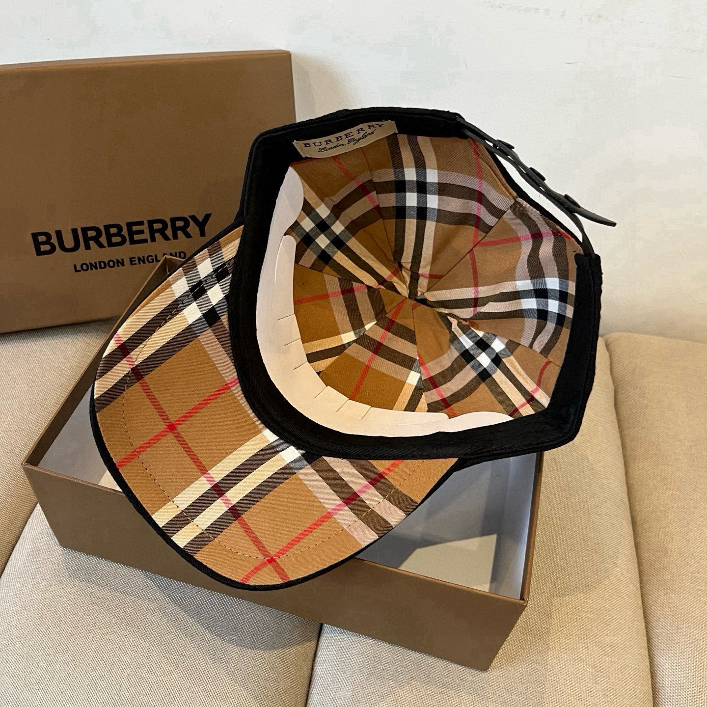 BURBERRY巴宝利早春新款棒球帽，简约尚时风，男女同款！高质品，尊享品质感！