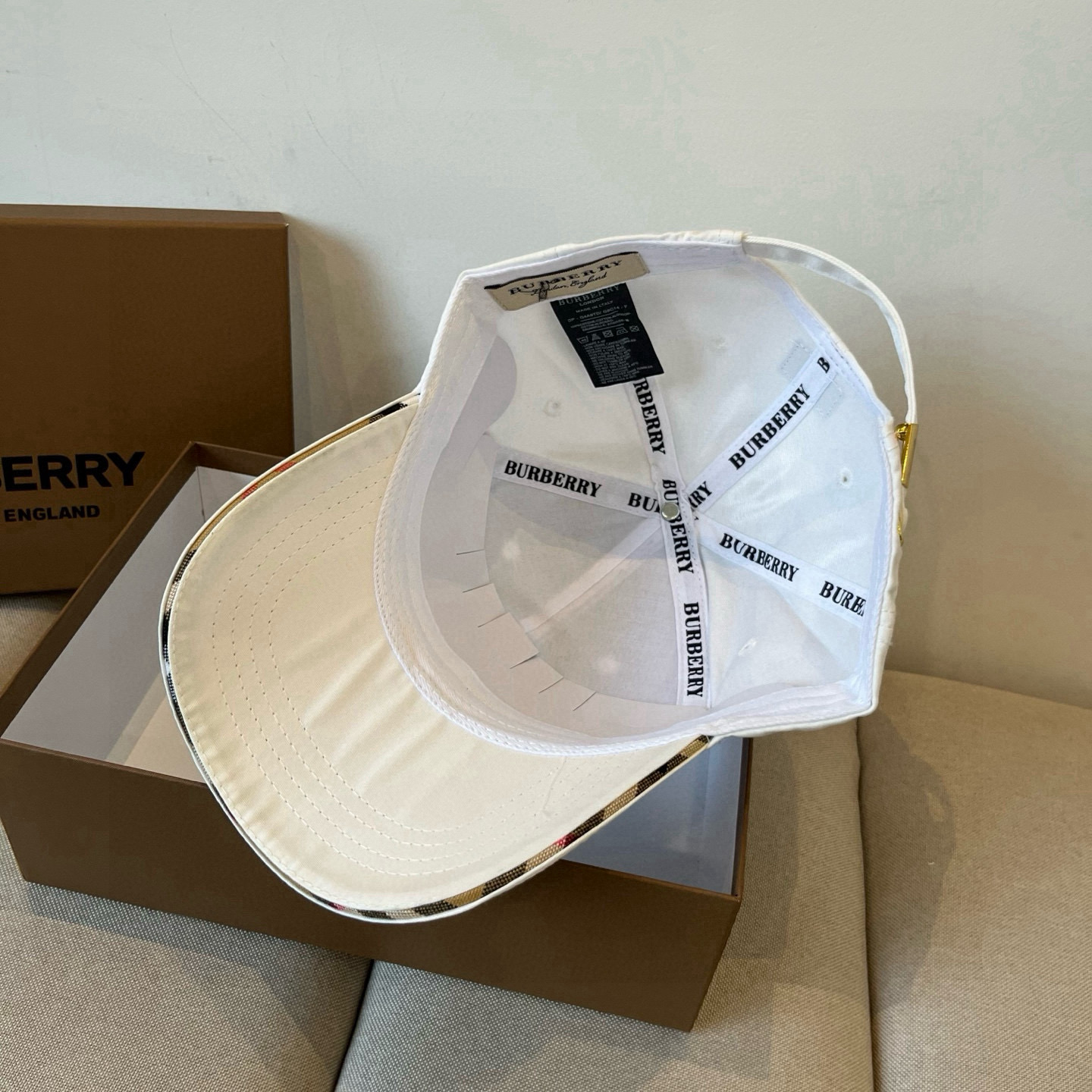  BURBERRY巴宝利早春新款棒球帽，简约尚时风，男女同款！高质品，尊享品质感！