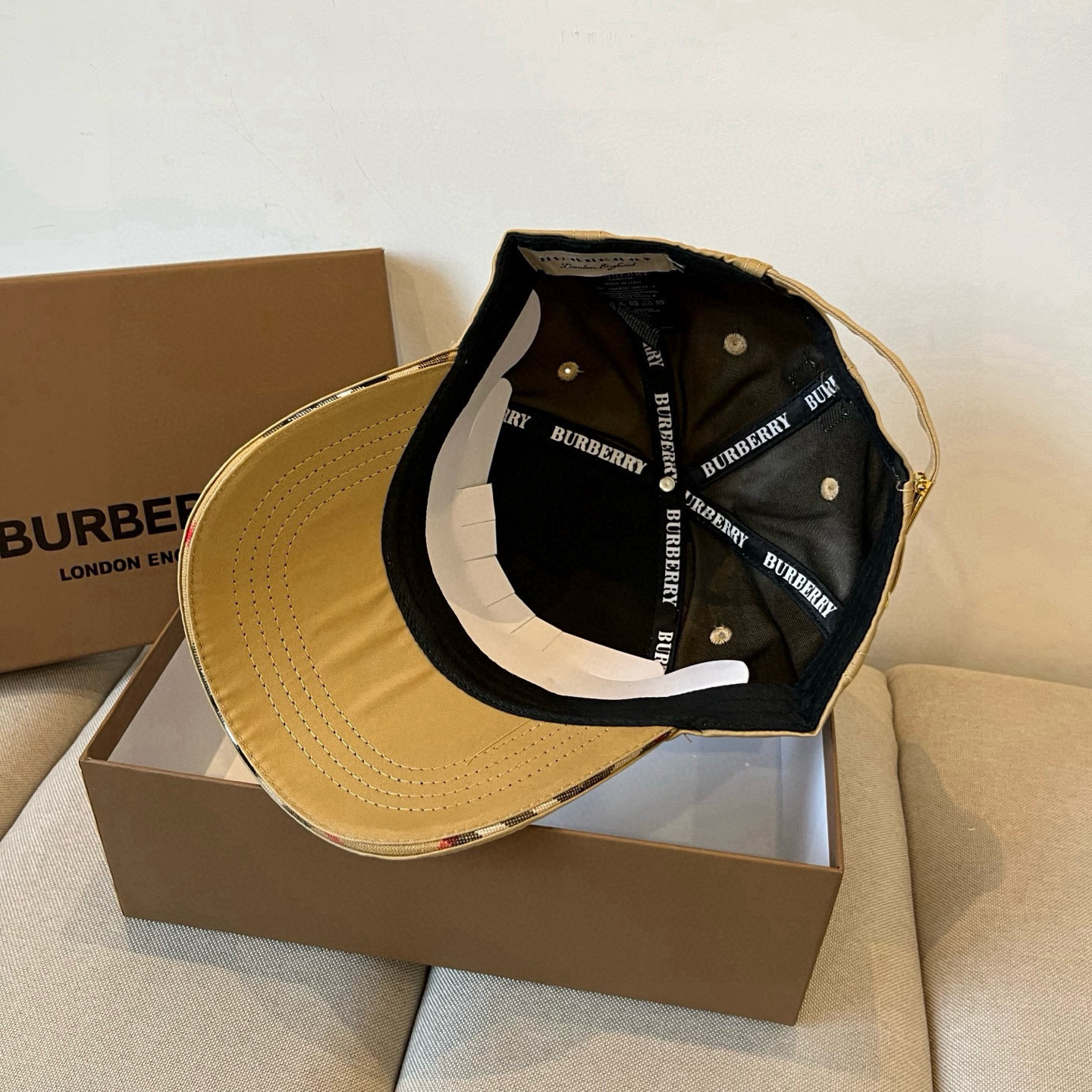 BURBERRY巴宝利早春新款棒球帽，简约尚时风，男女同款！高质品，尊享品质感！