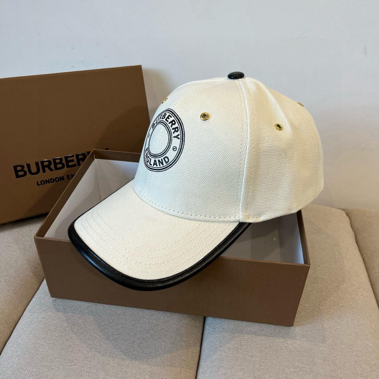  BURBERRY巴宝利早春新款棒球帽，简约尚时风，男女同款！高质品，尊享品质感！