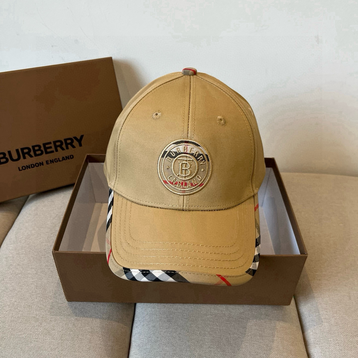  BURBERRY巴宝利早春新款棒球帽，简约尚时风，男女同款！高质品，尊享品质感！