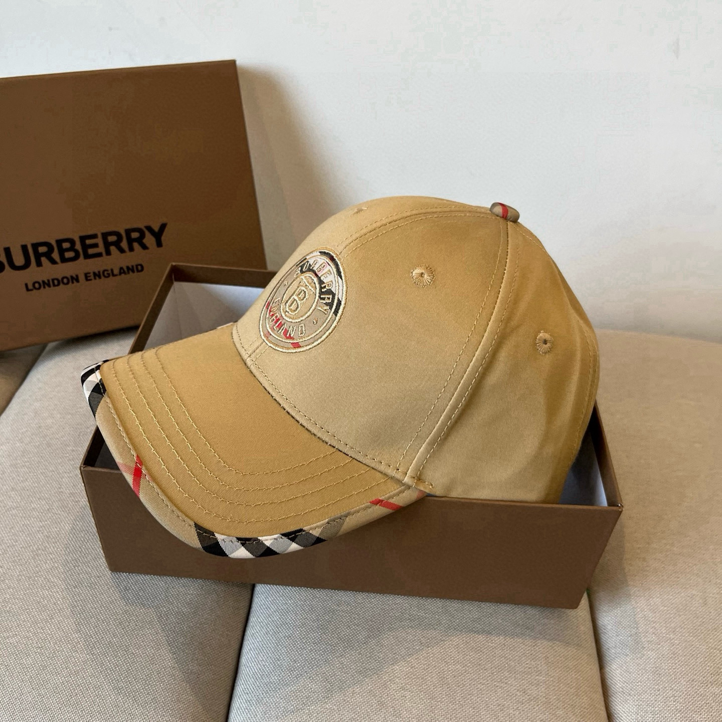  BURBERRY巴宝利早春新款棒球帽，简约尚时风，男女同款！高质品，尊享品质感！