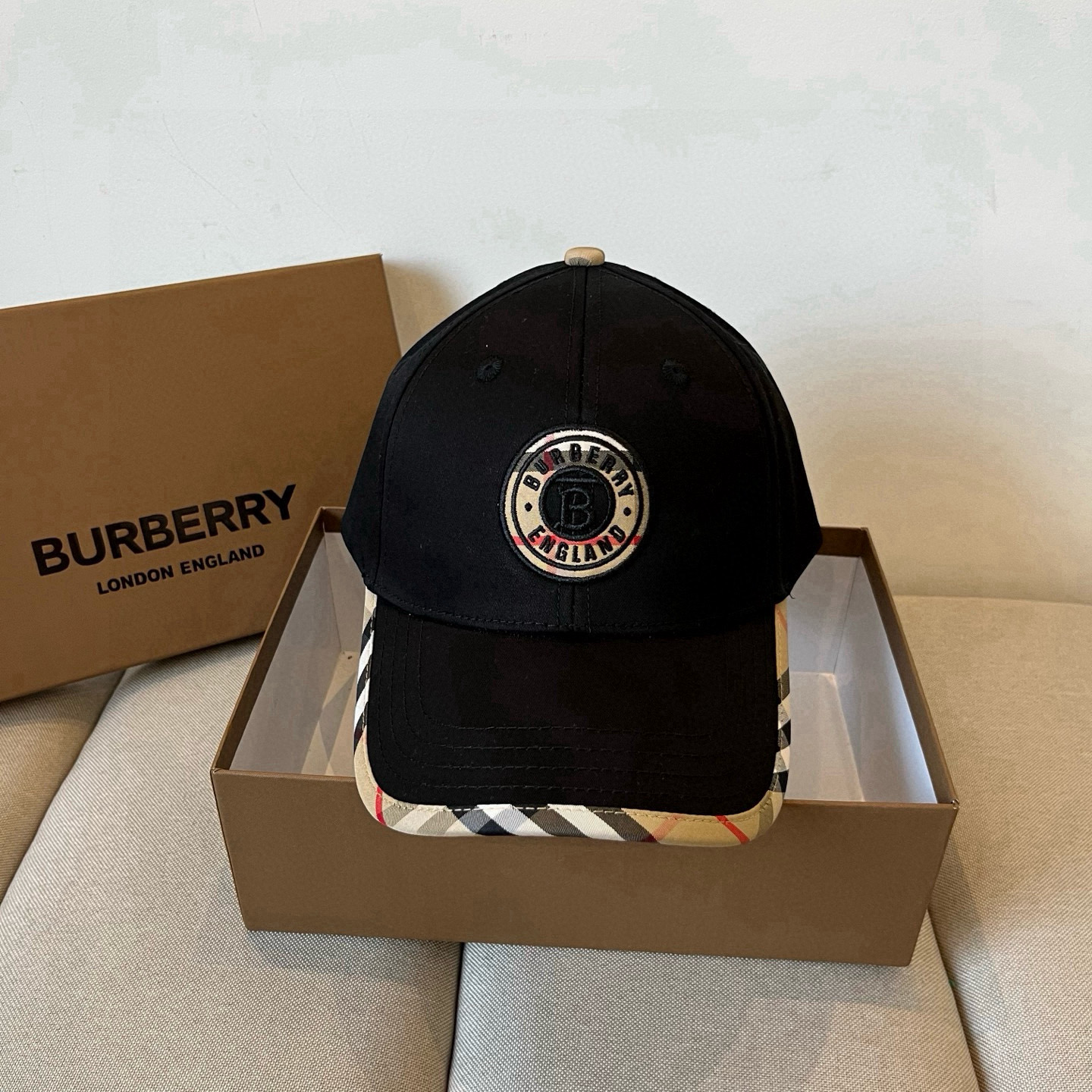  BURBERRY巴宝利早春新款棒球帽，简约尚时风，男女同款！高质品，尊享品质感！