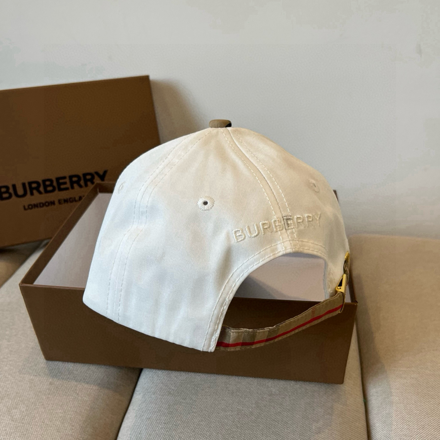 BURBERRY巴宝利早春新款棒球帽，简约尚时风，男女同款！高质品，尊享品质感！