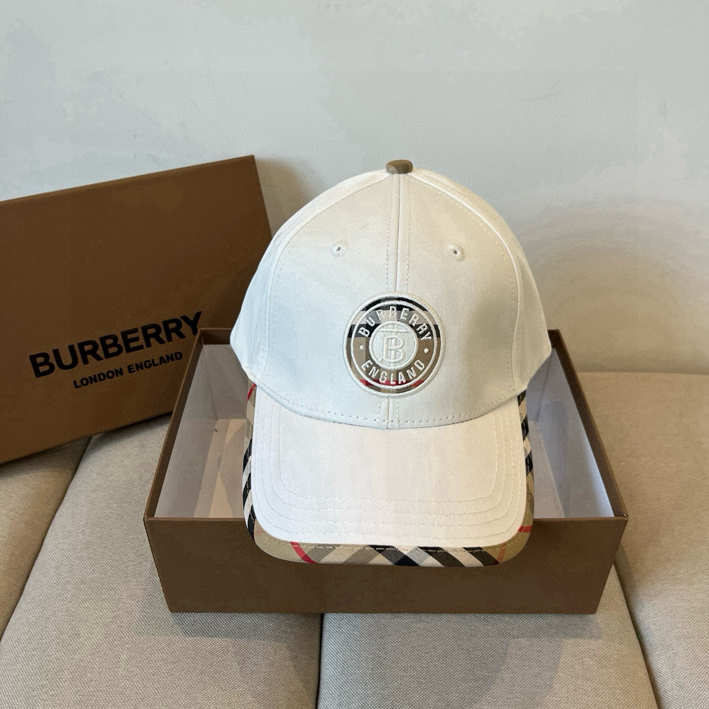  BURBERRY巴宝利早春新款棒球帽，简约尚时风，男女同款！高质品，尊享品质感！
