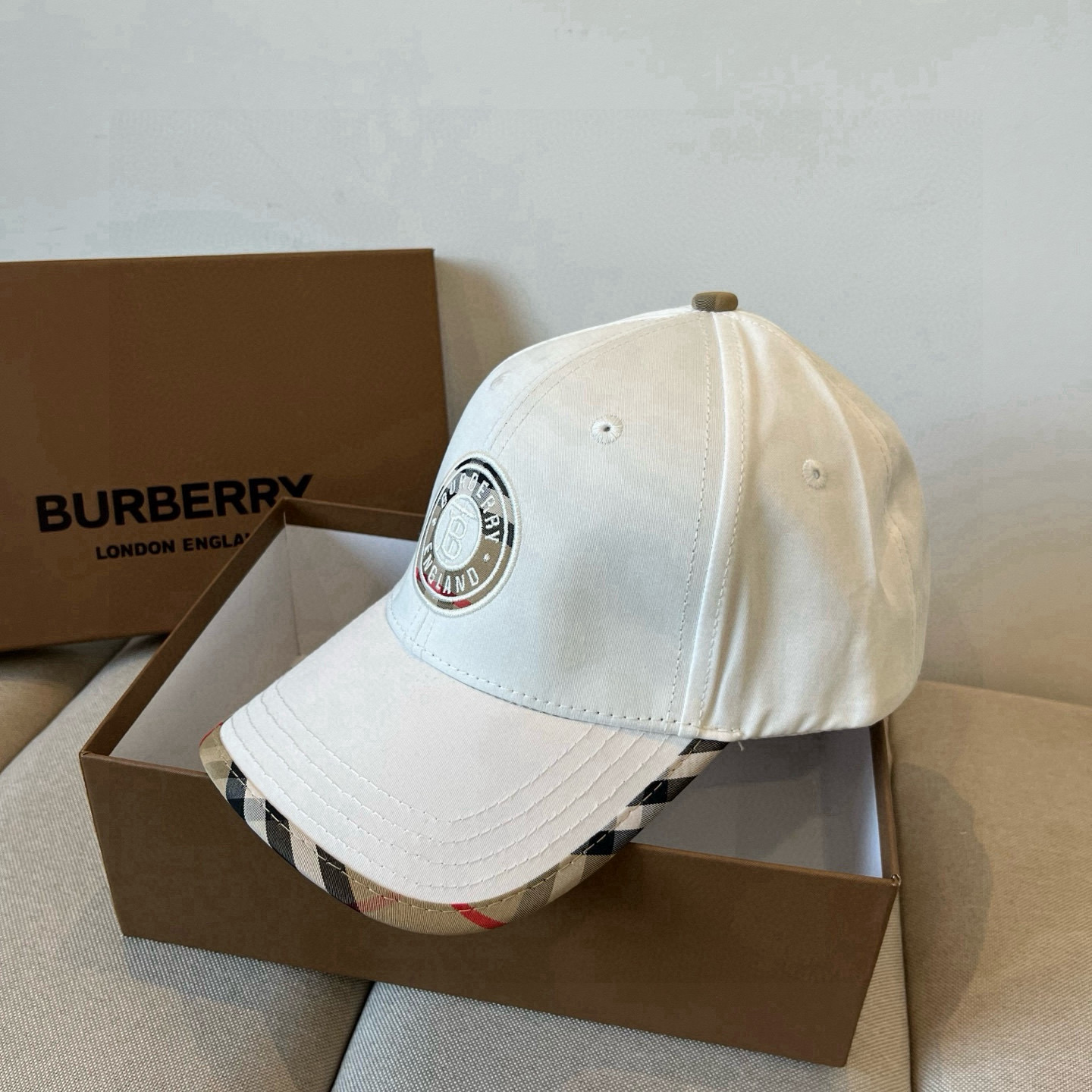  BURBERRY巴宝利早春新款棒球帽，简约尚时风，男女同款！高质品，尊享品质感！