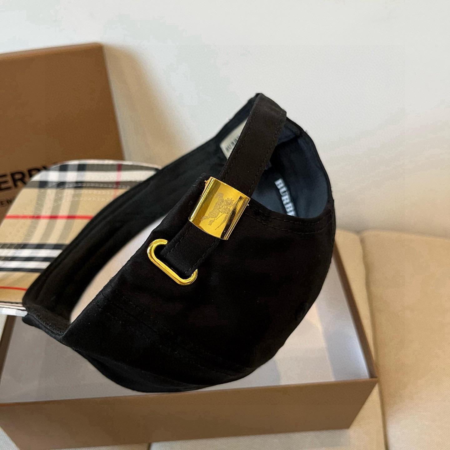  BURBERRY巴宝利早春新款棒球帽，简约尚时风，男女同款！高质品，尊享品质感！