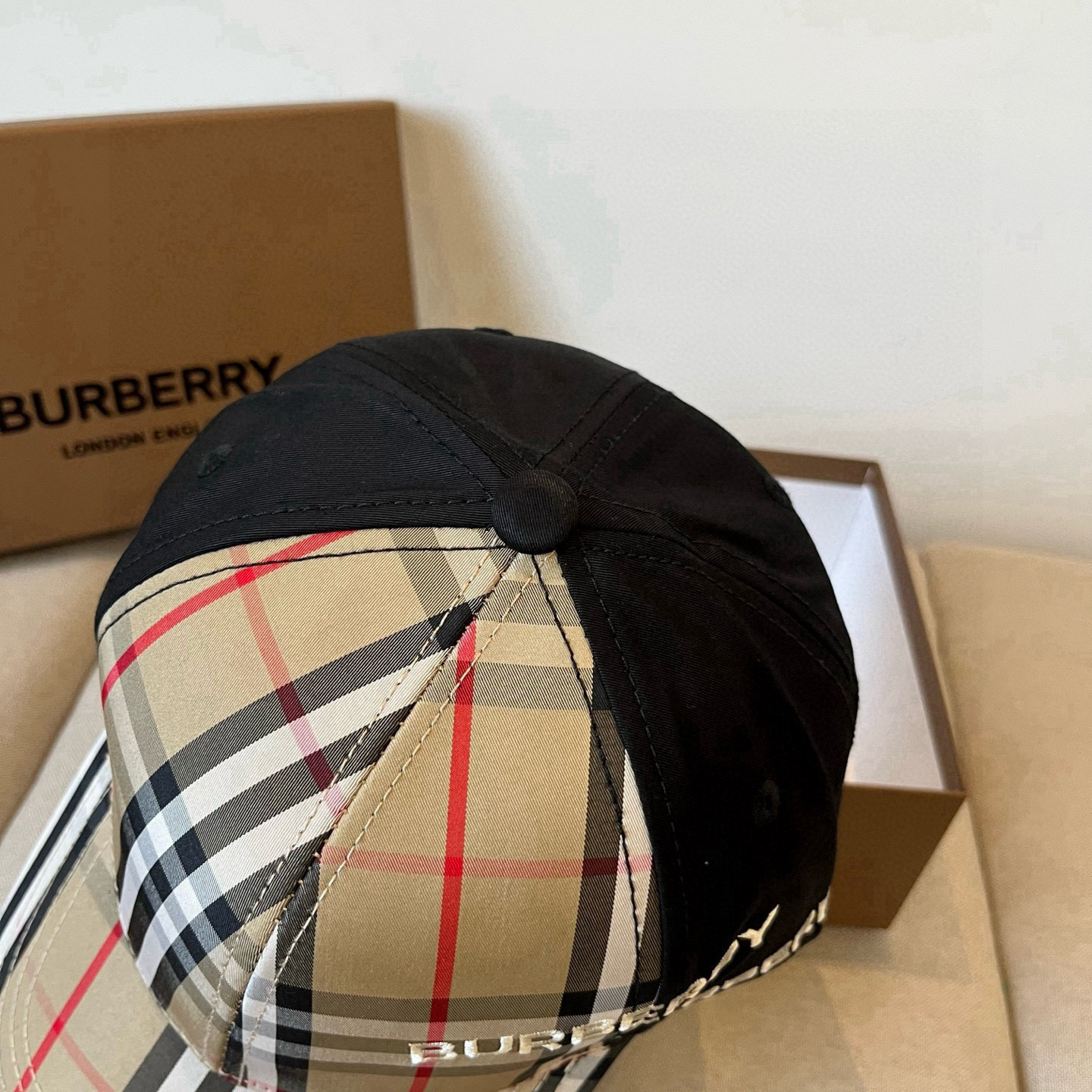  BURBERRY巴宝利早春新款棒球帽，简约尚时风，男女同款！高质品，尊享品质感！