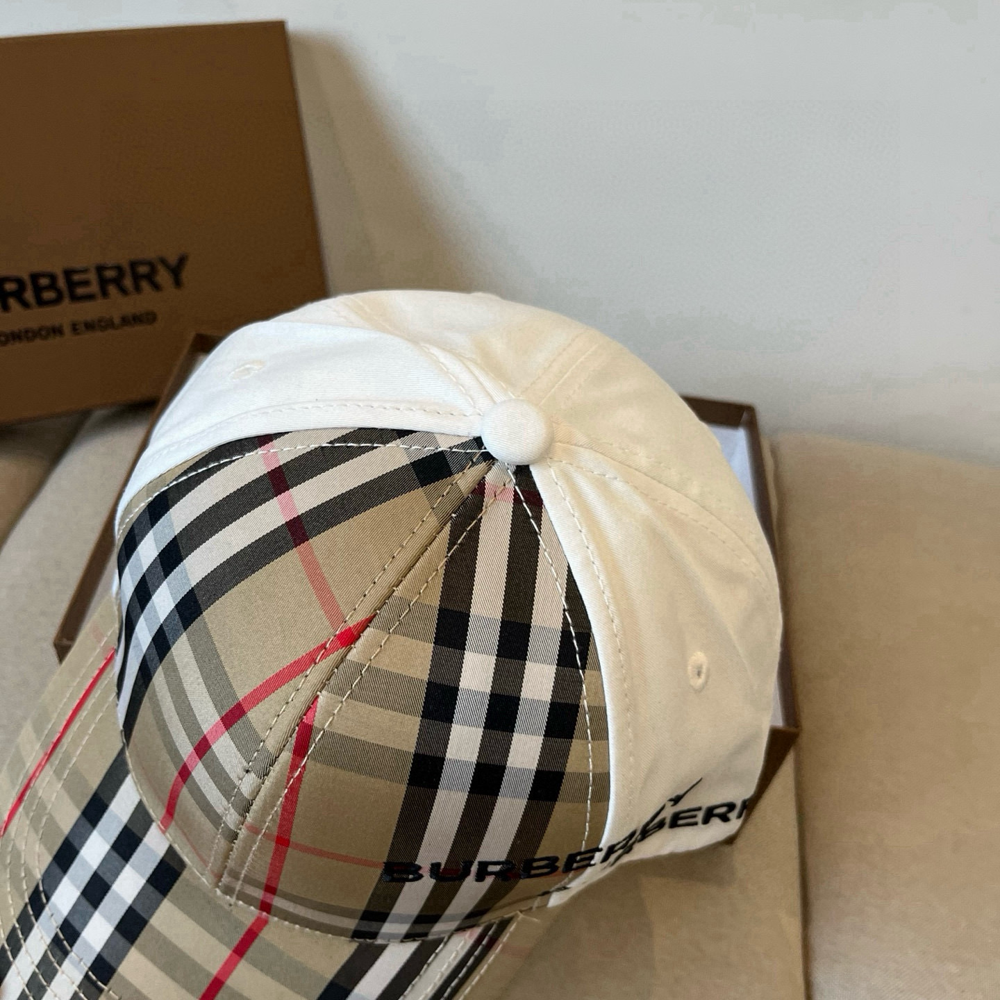  BURBERRY巴宝利早春新款棒球帽，简约尚时风，男女同款！高质品，尊享品质感！