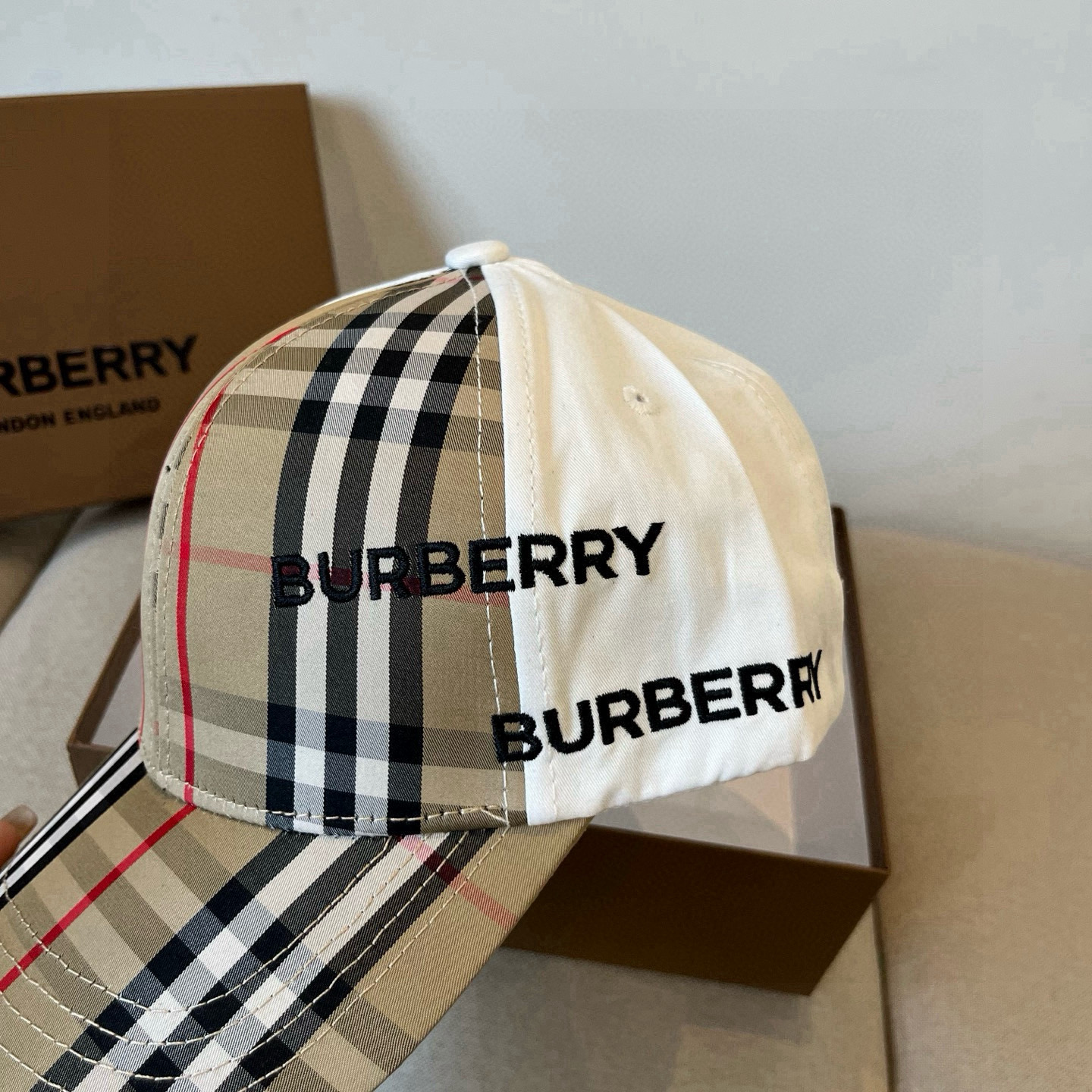  BURBERRY巴宝利早春新款棒球帽，简约尚时风，男女同款！高质品，尊享品质感！