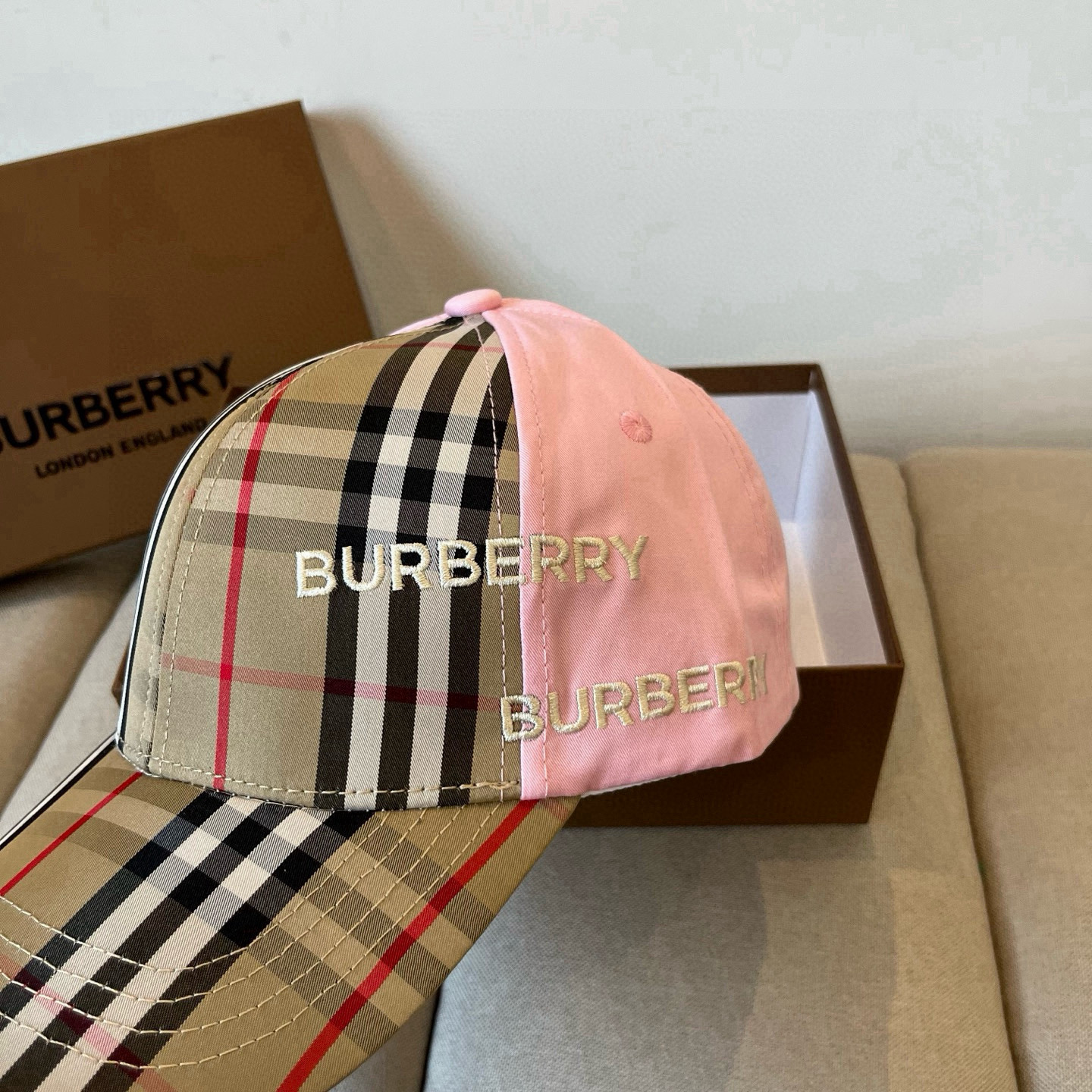  BURBERRY巴宝利早春新款棒球帽，简约尚时风，男女同款！高质品，尊享品质感！
