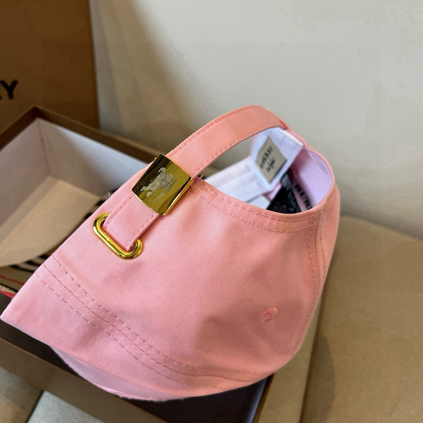  BURBERRY巴宝利早春新款棒球帽，简约尚时风，男女同款！高质品，尊享品质感！