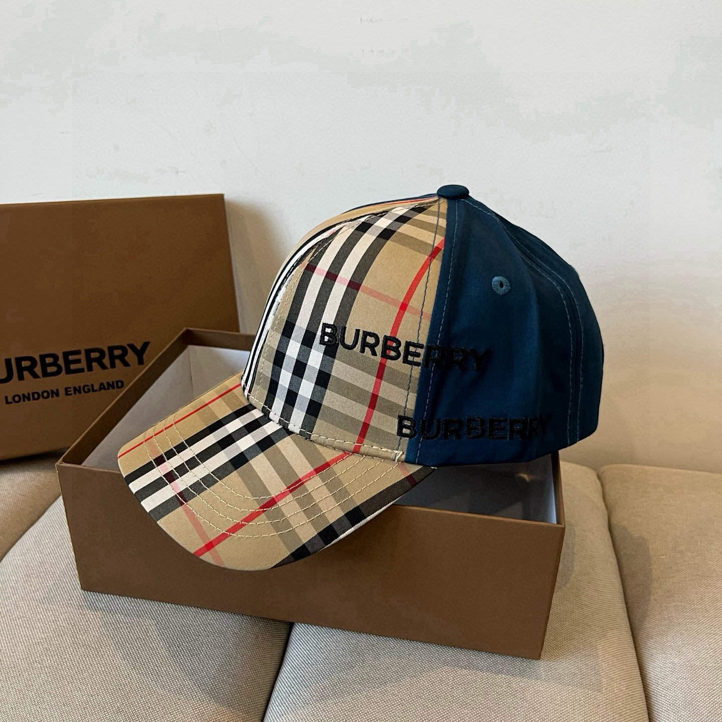  BURBERRY巴宝利早春新款棒球帽，简约尚时风，男女同款！高质品，尊享品质感！