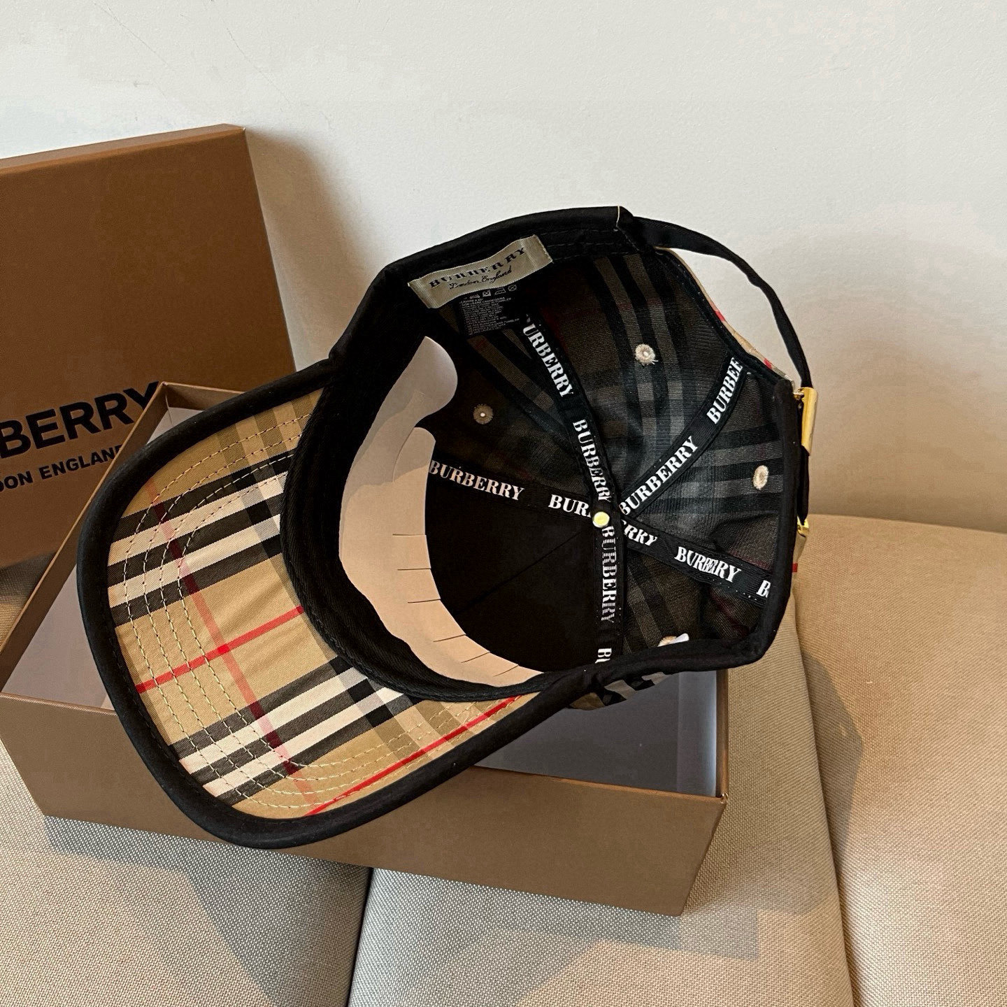  BURBERRY巴宝利早春新款棒球帽，简约尚时风，男女同款！高质品，尊享品质感！