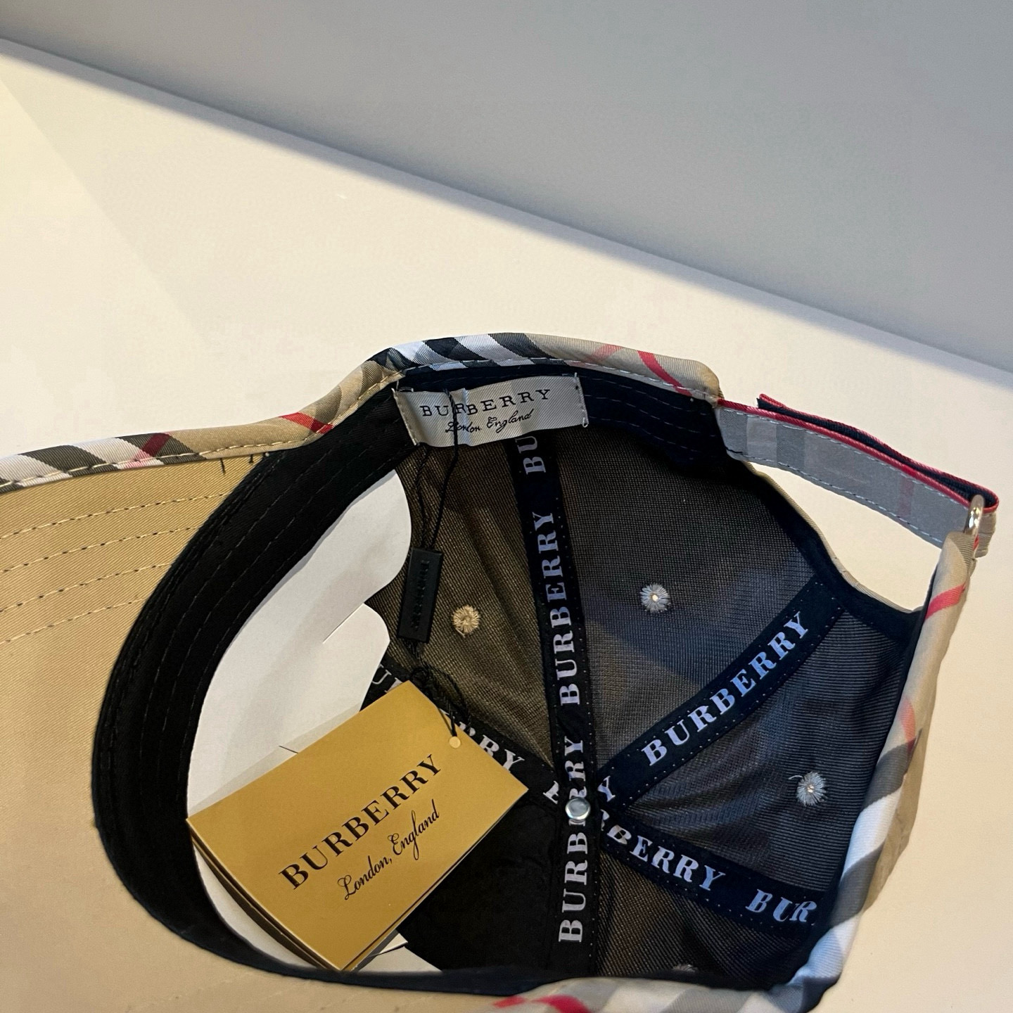  BURBERRY巴宝利早春新款棒球帽，简约尚时风，男女同款！高质品，尊享品质感！