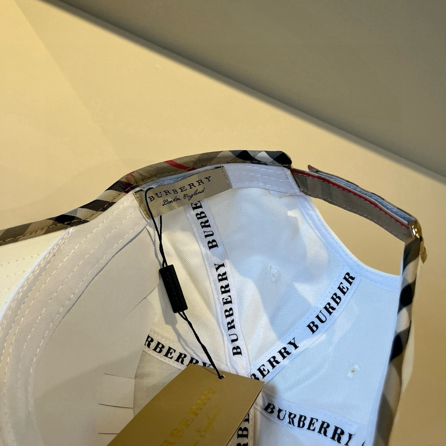  BURBERRY巴宝利早春新款棒球帽，简约尚时风，男女同款！高质品，尊享品质感！