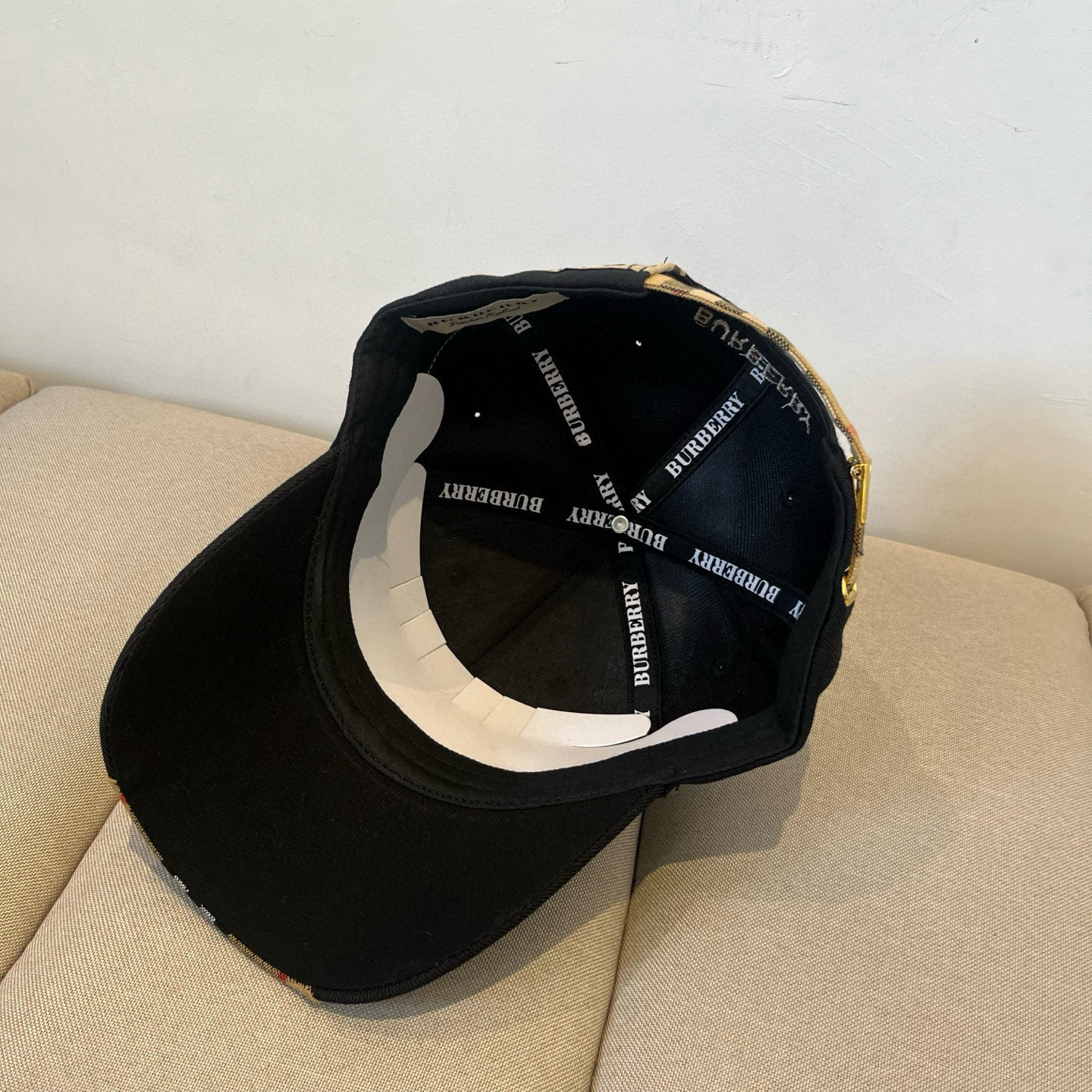  BURBERRY巴宝利早春新款棒球帽，简约尚时风，男女同款！高质品，尊享品质感！