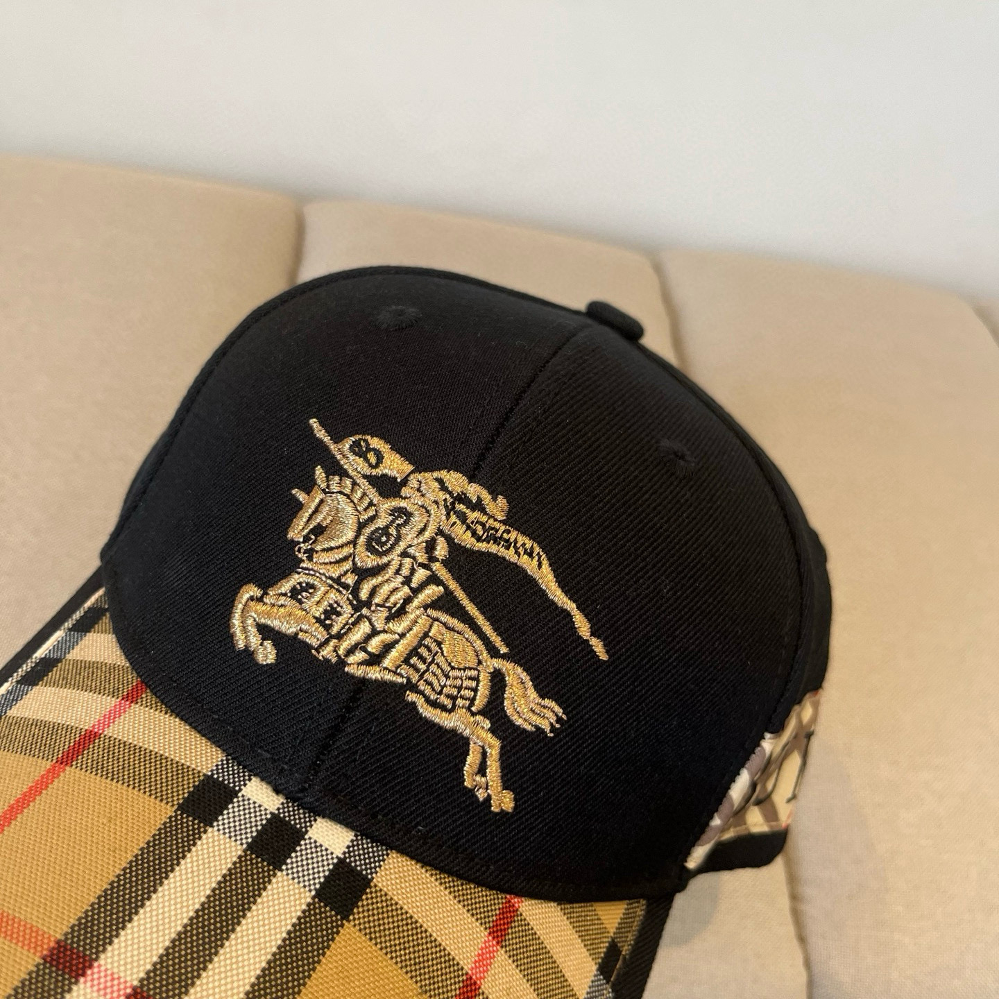  BURBERRY巴宝利早春新款棒球帽，简约尚时风，男女同款！高质品，尊享品质感！