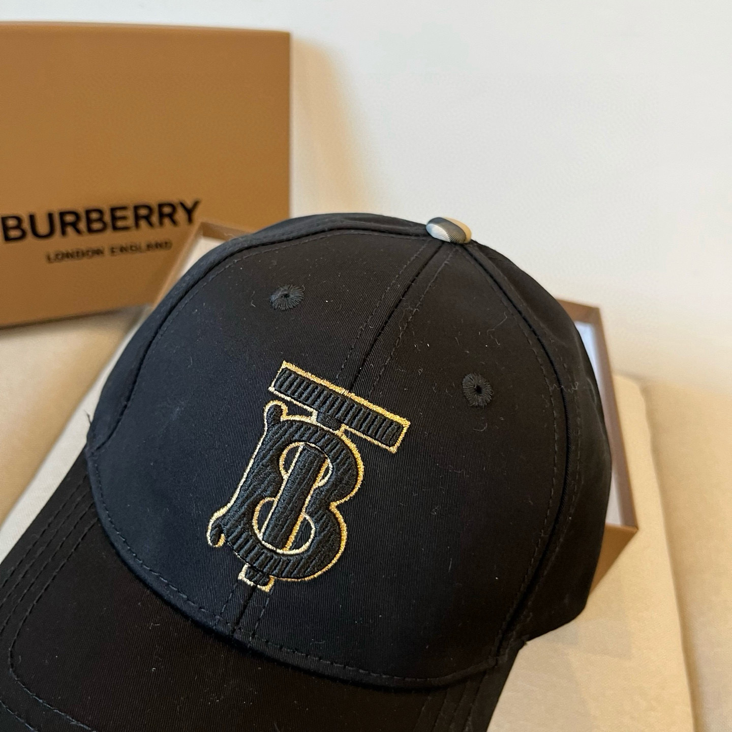  BURBERRY巴宝利早春新款棒球帽，简约尚时风，男女同款！高质品，尊享品质感！