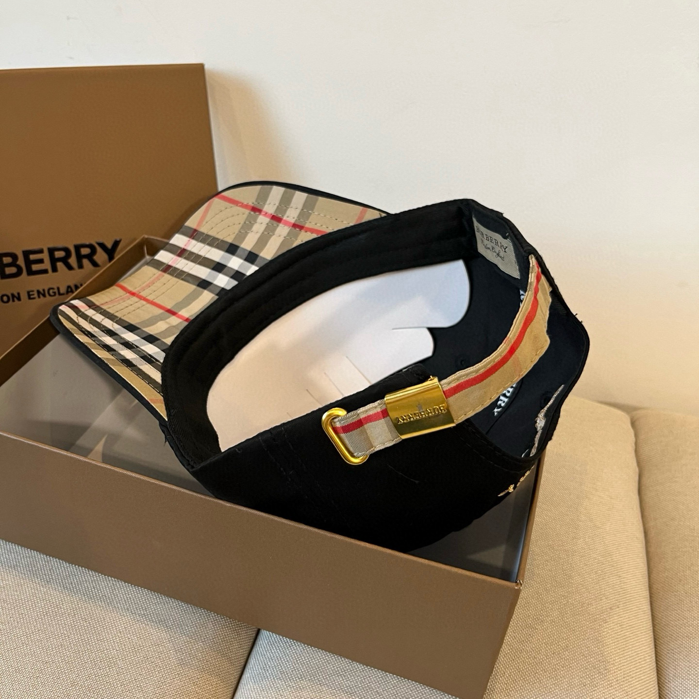  BURBERRY巴宝利早春新款棒球帽，简约尚时风，男女同款！高质品，尊享品质感！