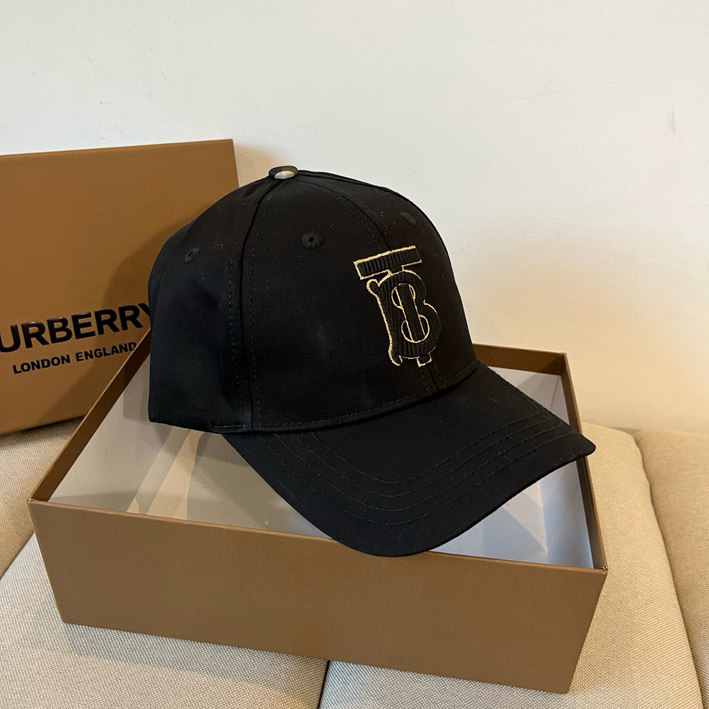  BURBERRY巴宝利早春新款棒球帽，简约尚时风，男女同款！高质品，尊享品质感！