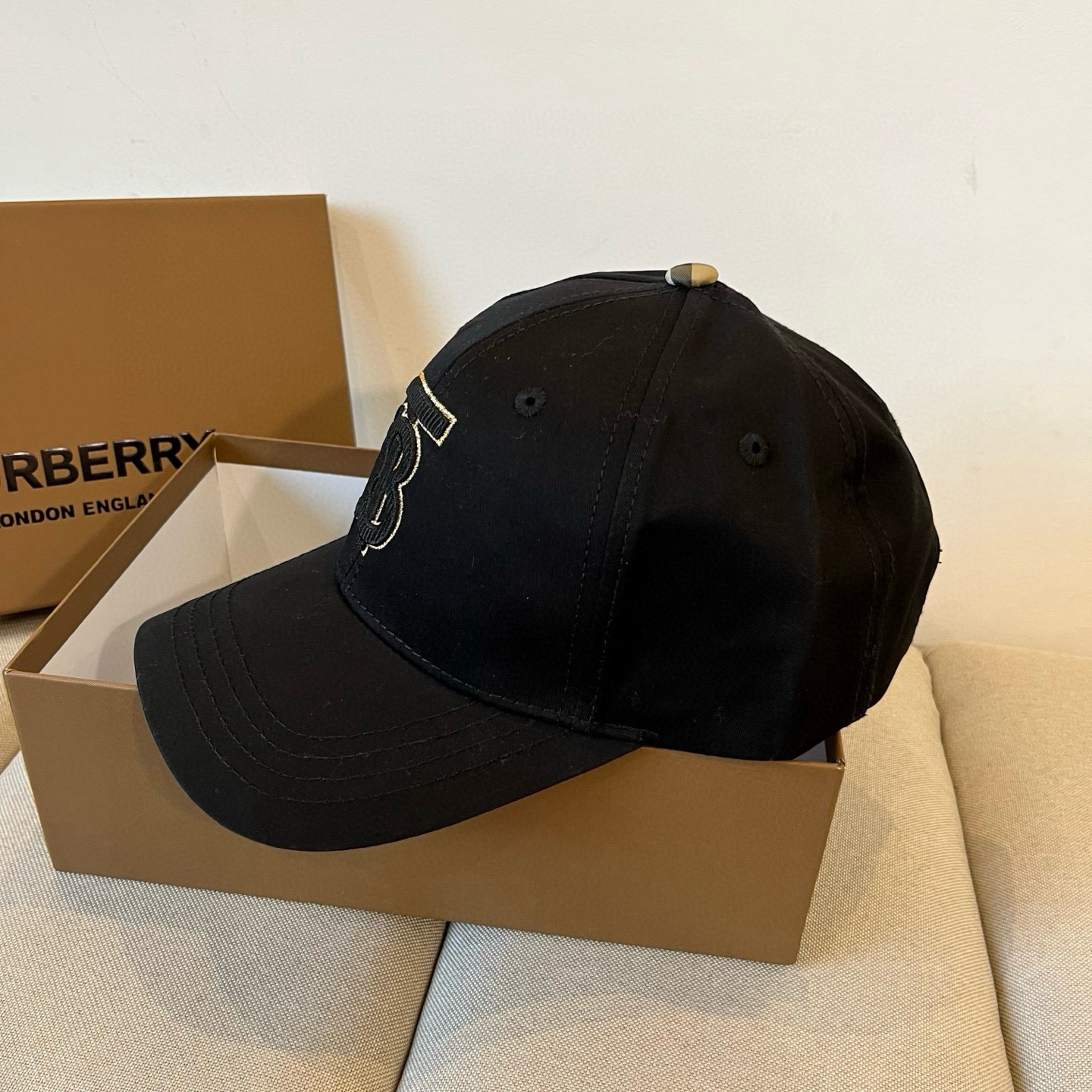  BURBERRY巴宝利早春新款棒球帽，简约尚时风，男女同款！高质品，尊享品质感！