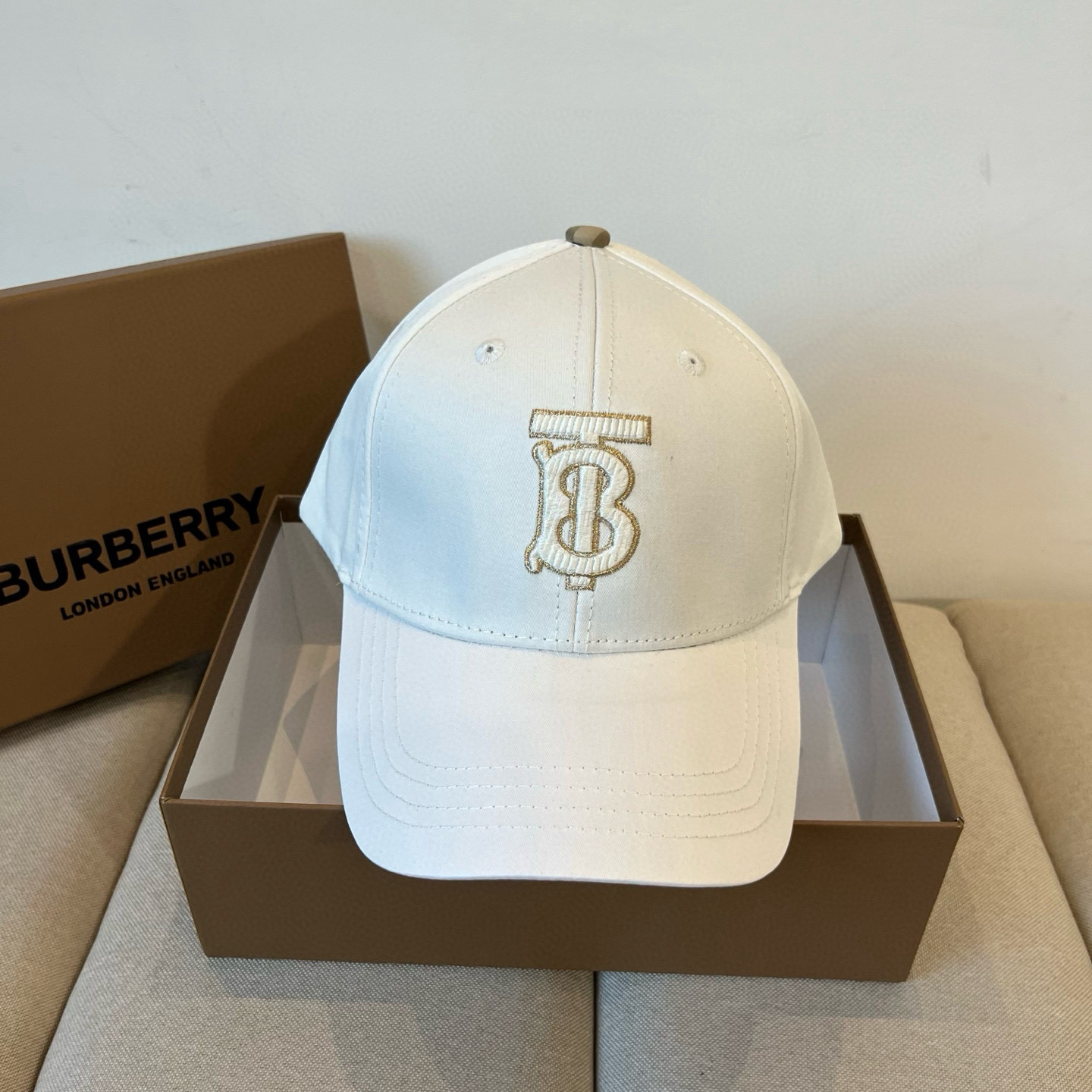  BURBERRY巴宝利早春新款棒球帽，简约尚时风，男女同款！高质品，尊享品质感！
