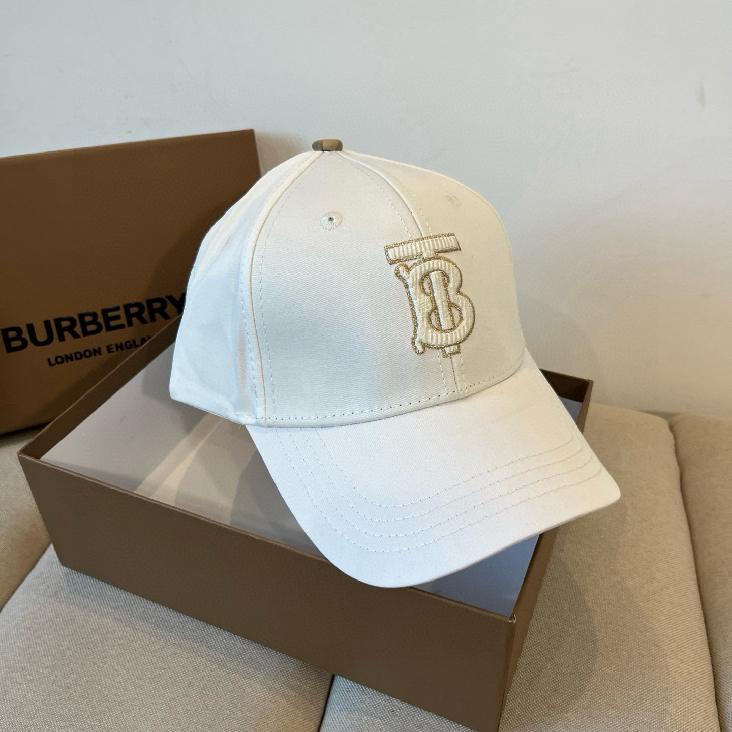  BURBERRY巴宝利早春新款棒球帽，简约尚时风，男女同款！高质品，尊享品质感！