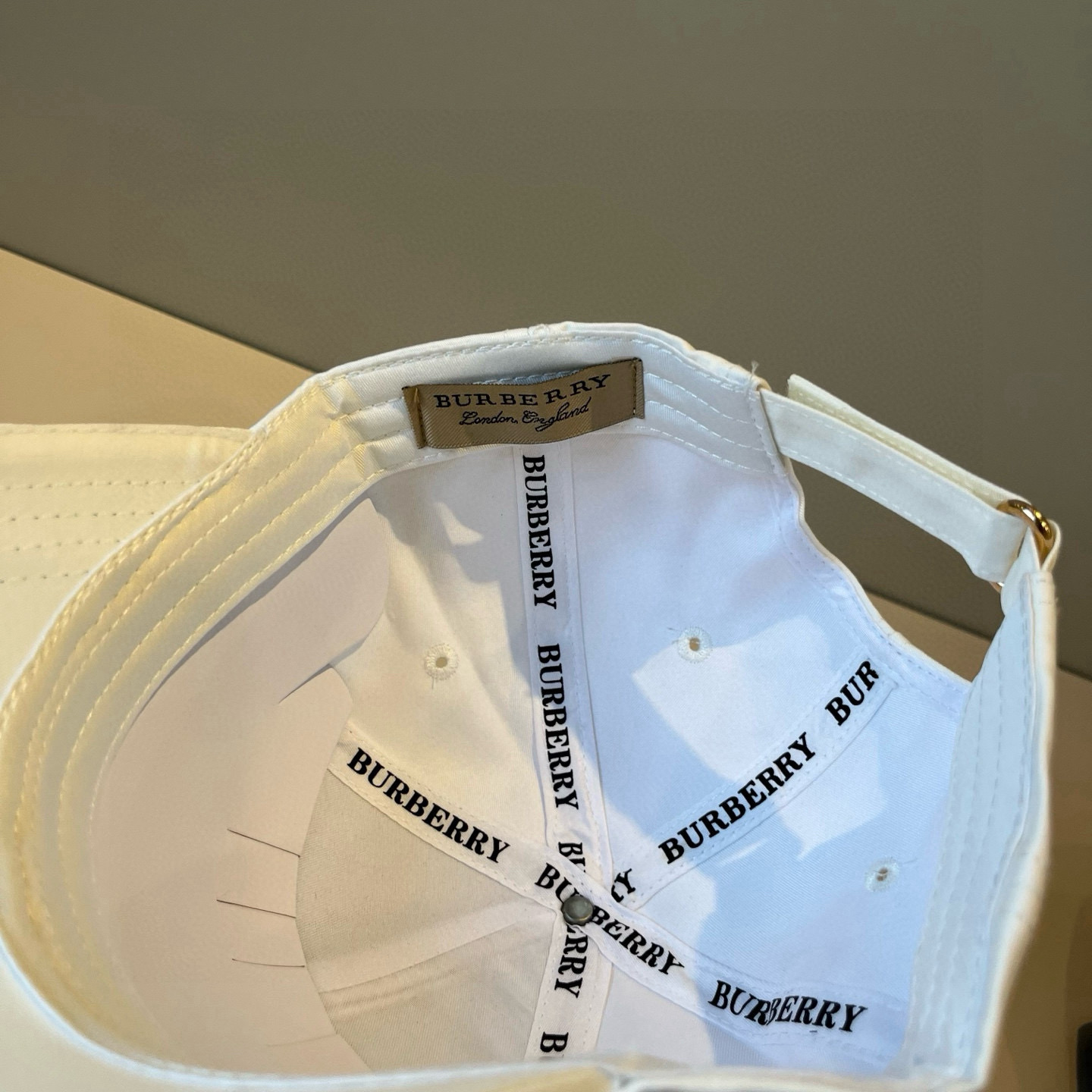  BURBERRY巴宝利早春新款棒球帽，简约尚时风，男女同款！高质品，尊享品质感！