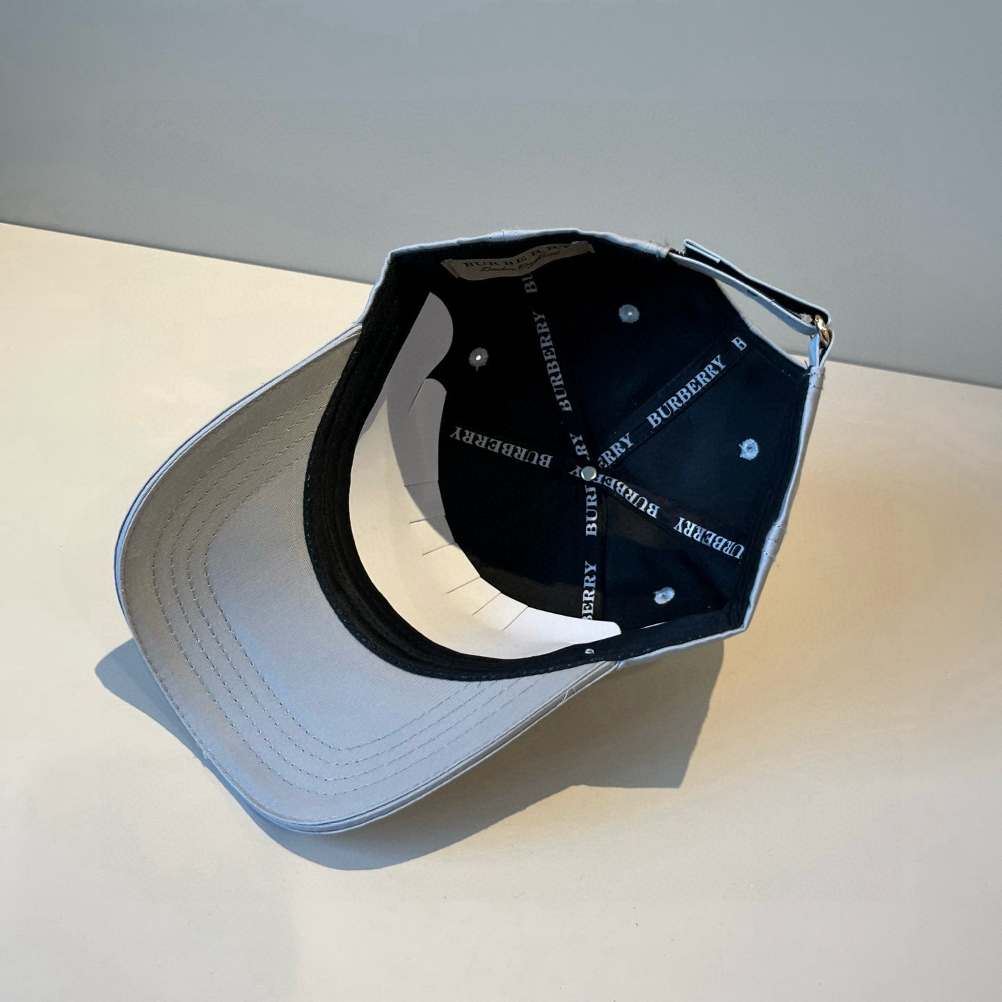  BURBERRY巴宝利早春新款棒球帽，简约尚时风，男女同款！高质品，尊享品质感！