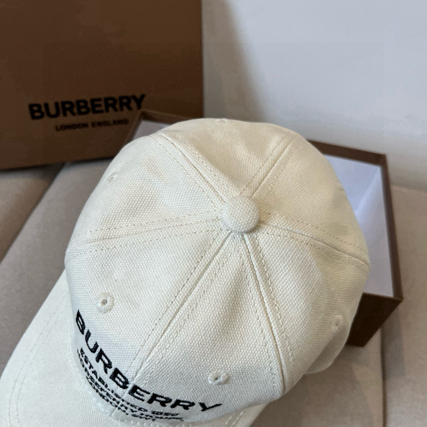  BURBERRY巴宝利早春新款棒球帽，简约尚时风，男女同款！高质品，尊享品质感！