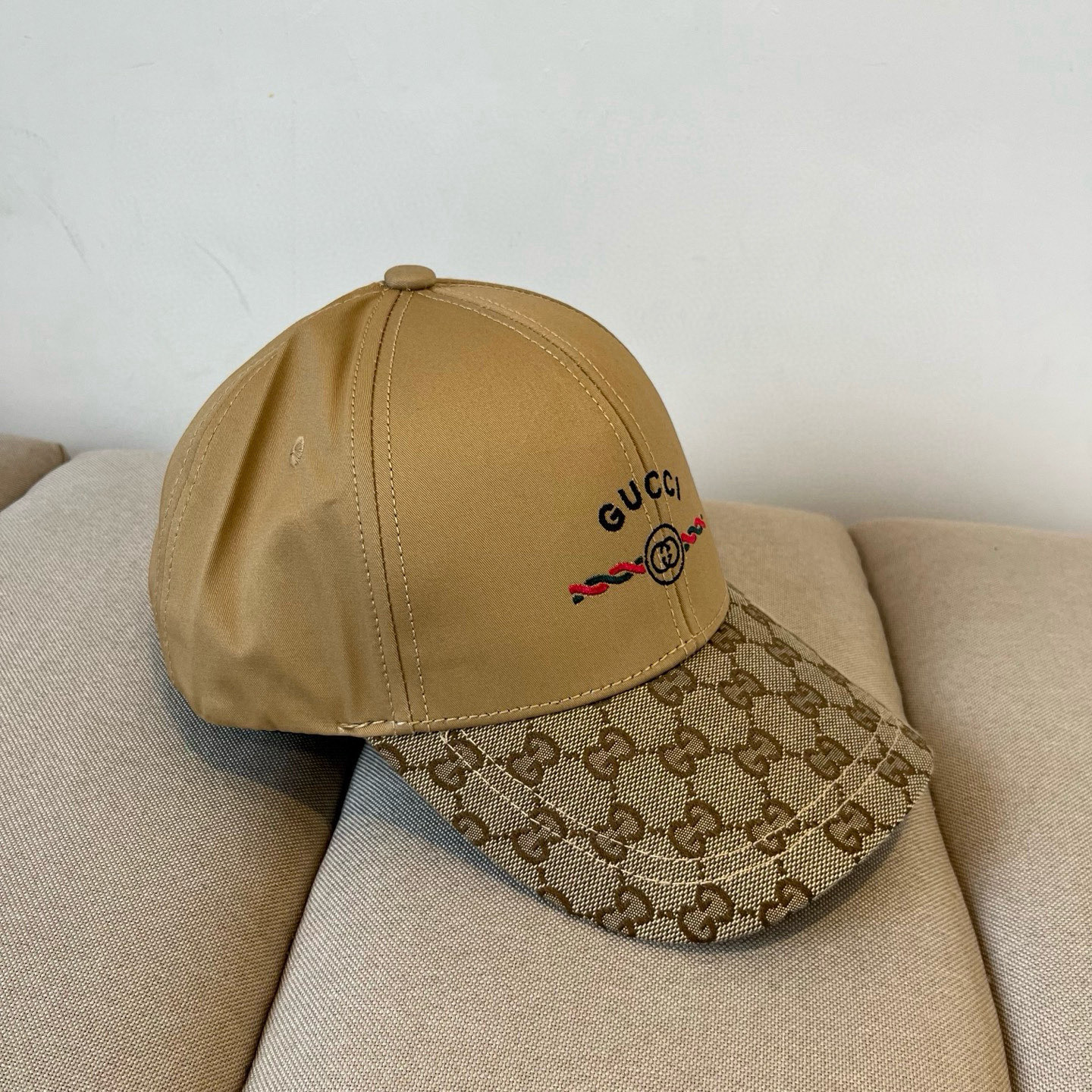  古奇棒球帽♥️GUCCI🧢官网新品，棒球帽，原单品质火爆来袭 。🎩 工艺非常精美 高档大气上档次！低调