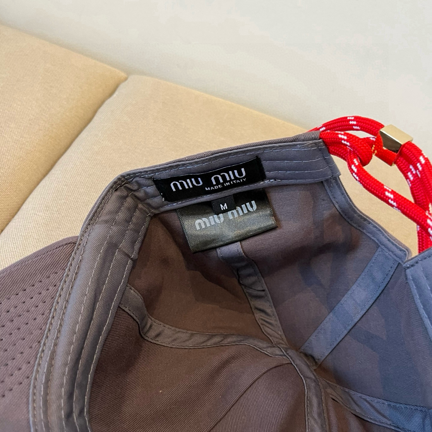  谬谬miumiu 原单春夏新款棒球帽，正品开模订制，原版做工细致质量超赞！