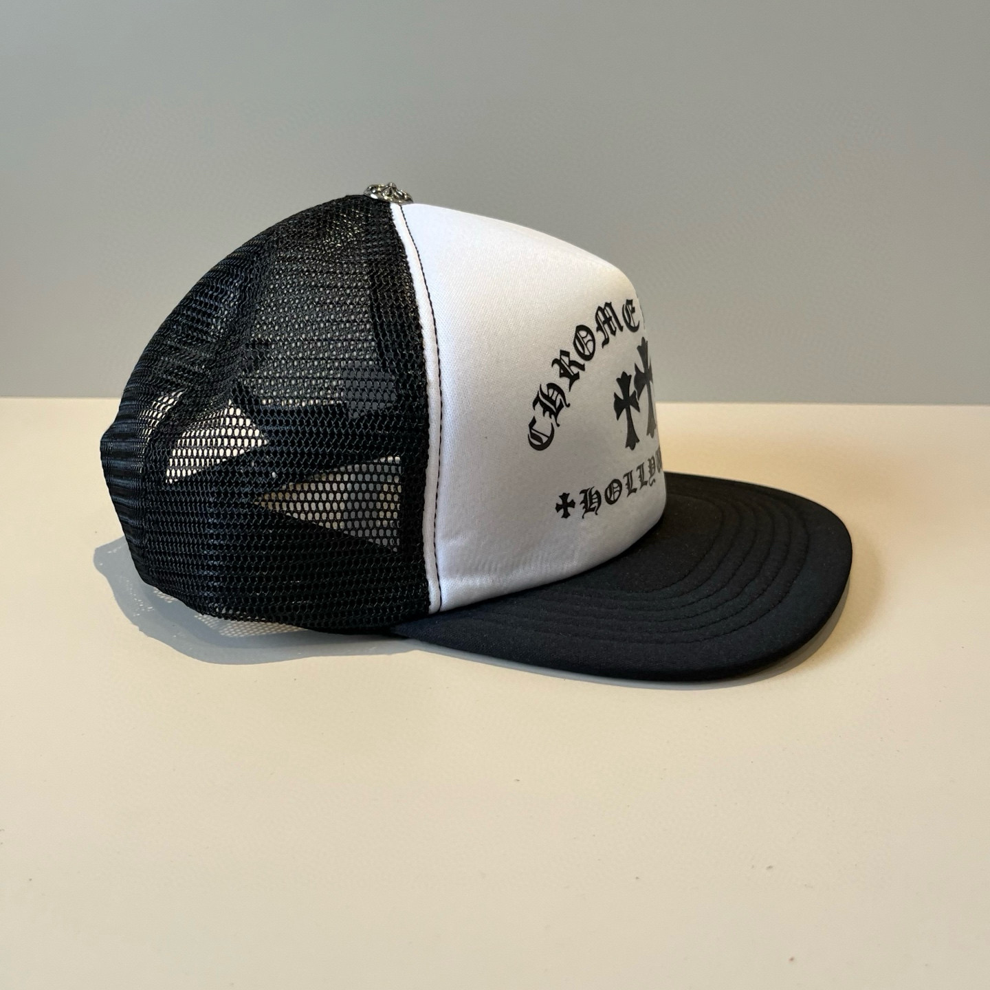  克罗心最新时尚前卫的休闲设计风格，戴上头就是这样好看看哦，做工精细，男女同款！