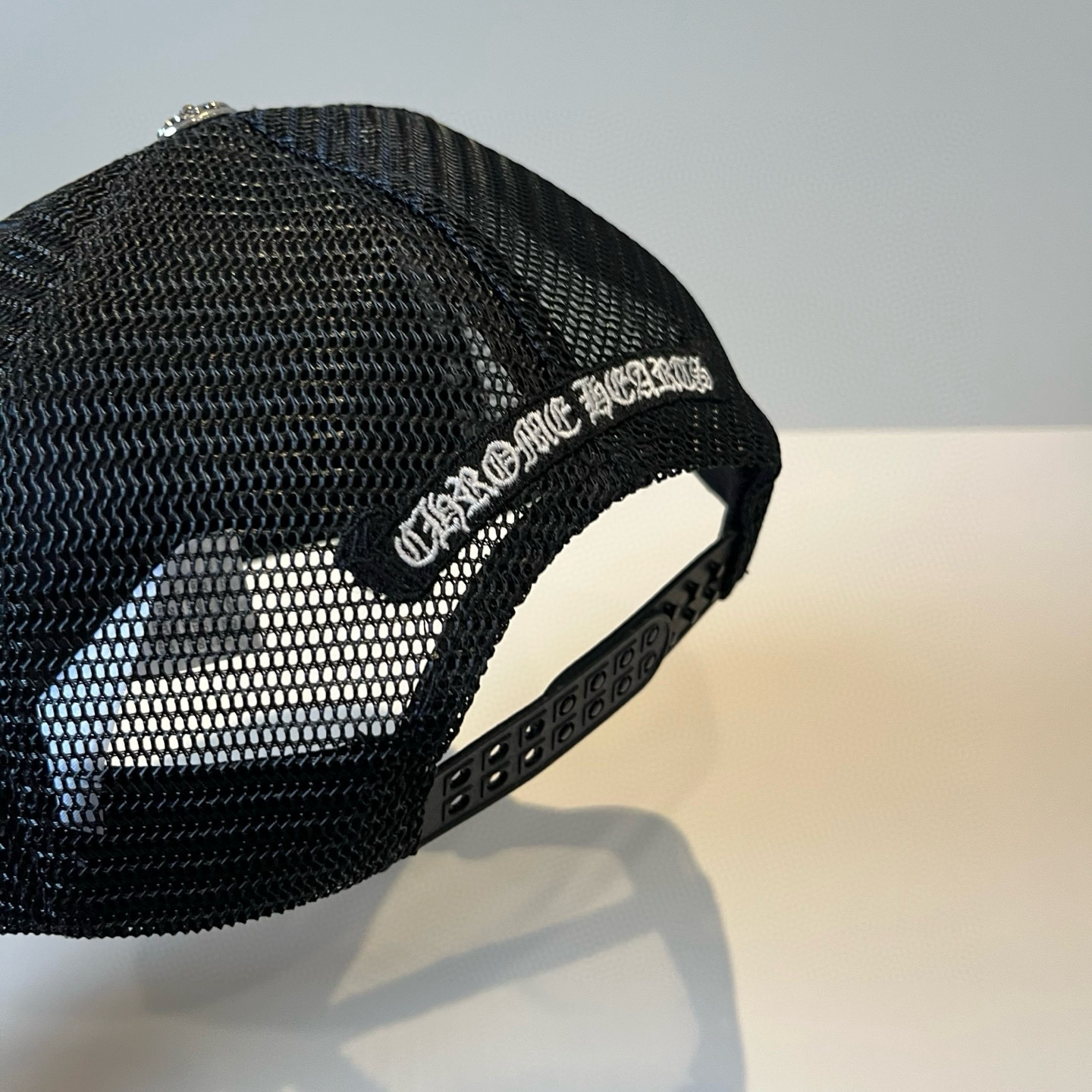  克罗心最新时尚前卫的休闲设计风格，戴上头就是这样好看看哦，做工精细，男女同款！