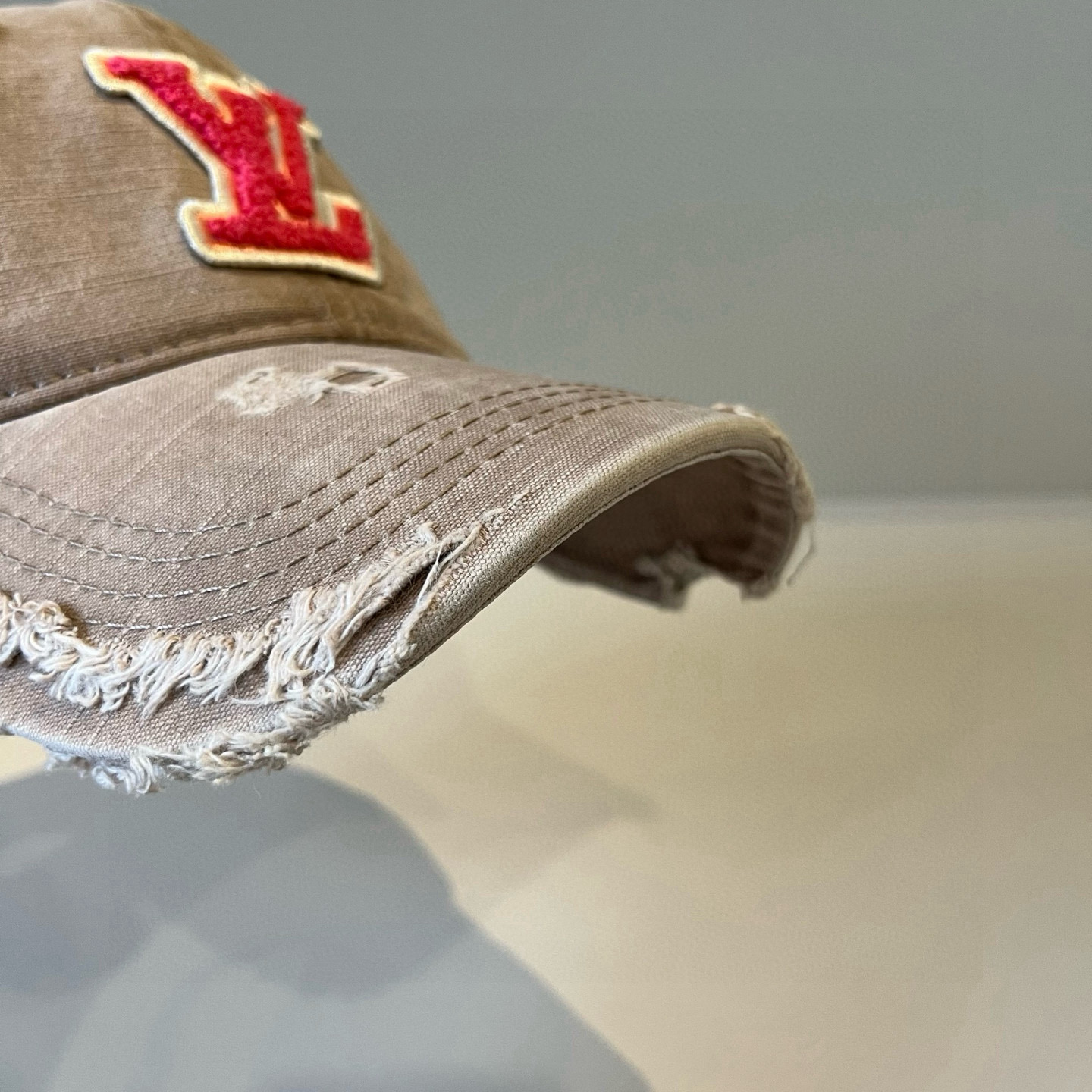 🧢路易威登棒球帽 LouisVuitton😍新款LV棒球帽，重工打造♥️高端大气，百搭款🤗男女通用！跑量