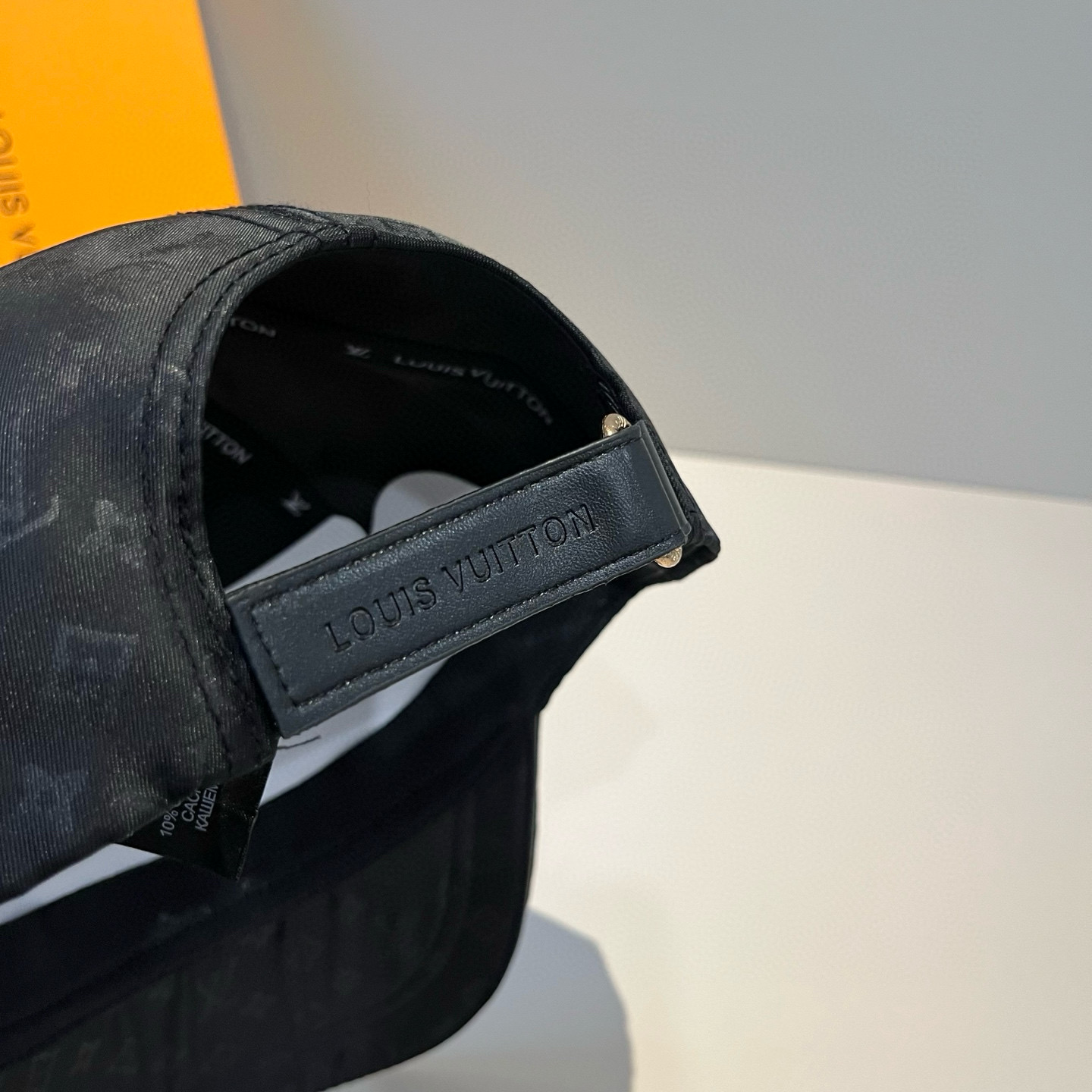 🧢路易威登棒球帽 LouisVuitton😍新款LV棒球帽，重工打造♥️高端大气，百搭款🤗男女通用！跑量