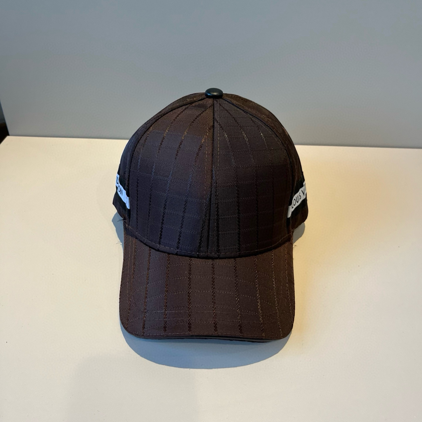 🧢路易威登棒球帽 LouisVuitton😍新款LV棒球帽，重工打造♥️高端大气，百搭款🤗男女通用！跑量