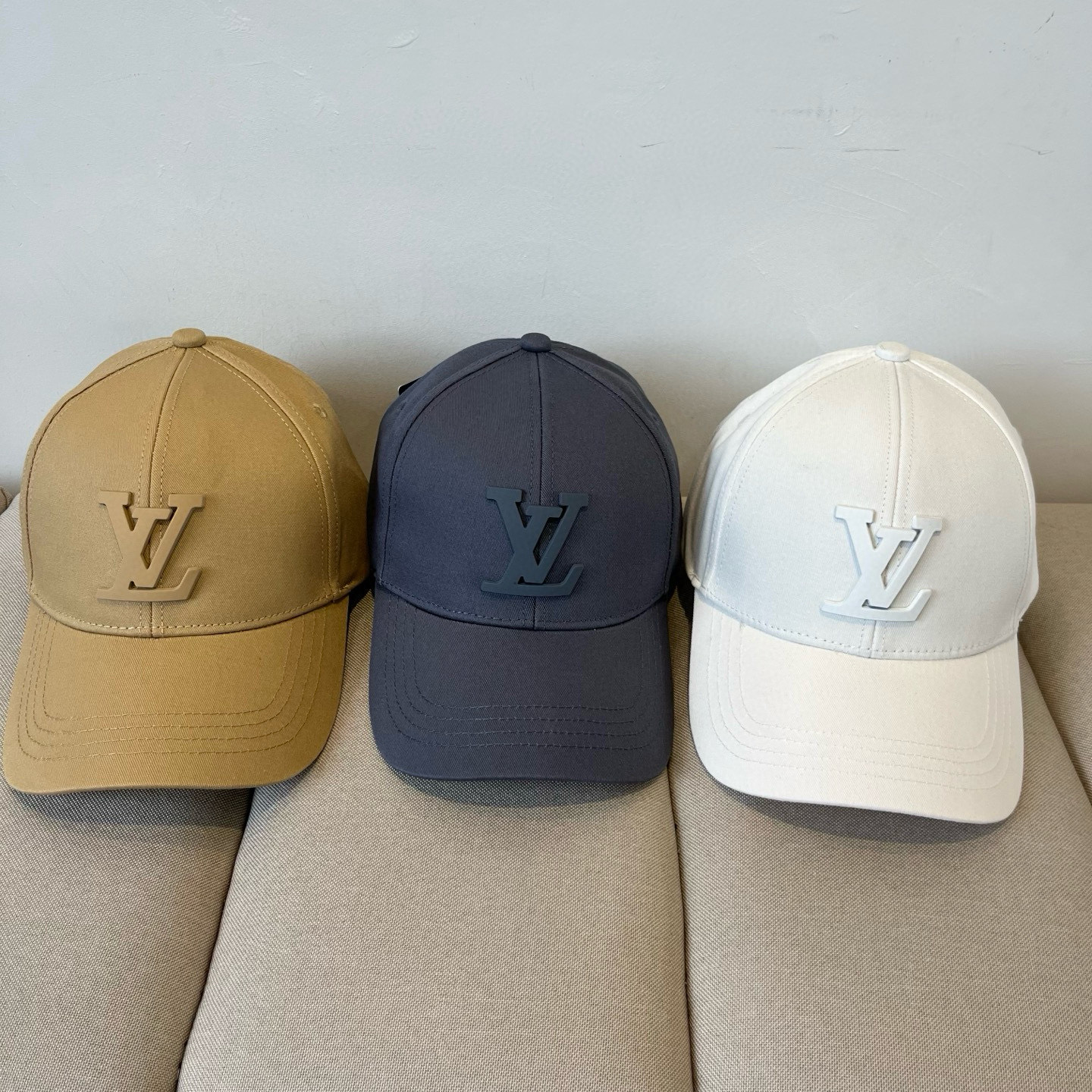 🧢路易威登棒球帽 LouisVuitton😍新款LV棒球帽，重工打造♥️高端大气，百搭款🤗男女通用！跑量