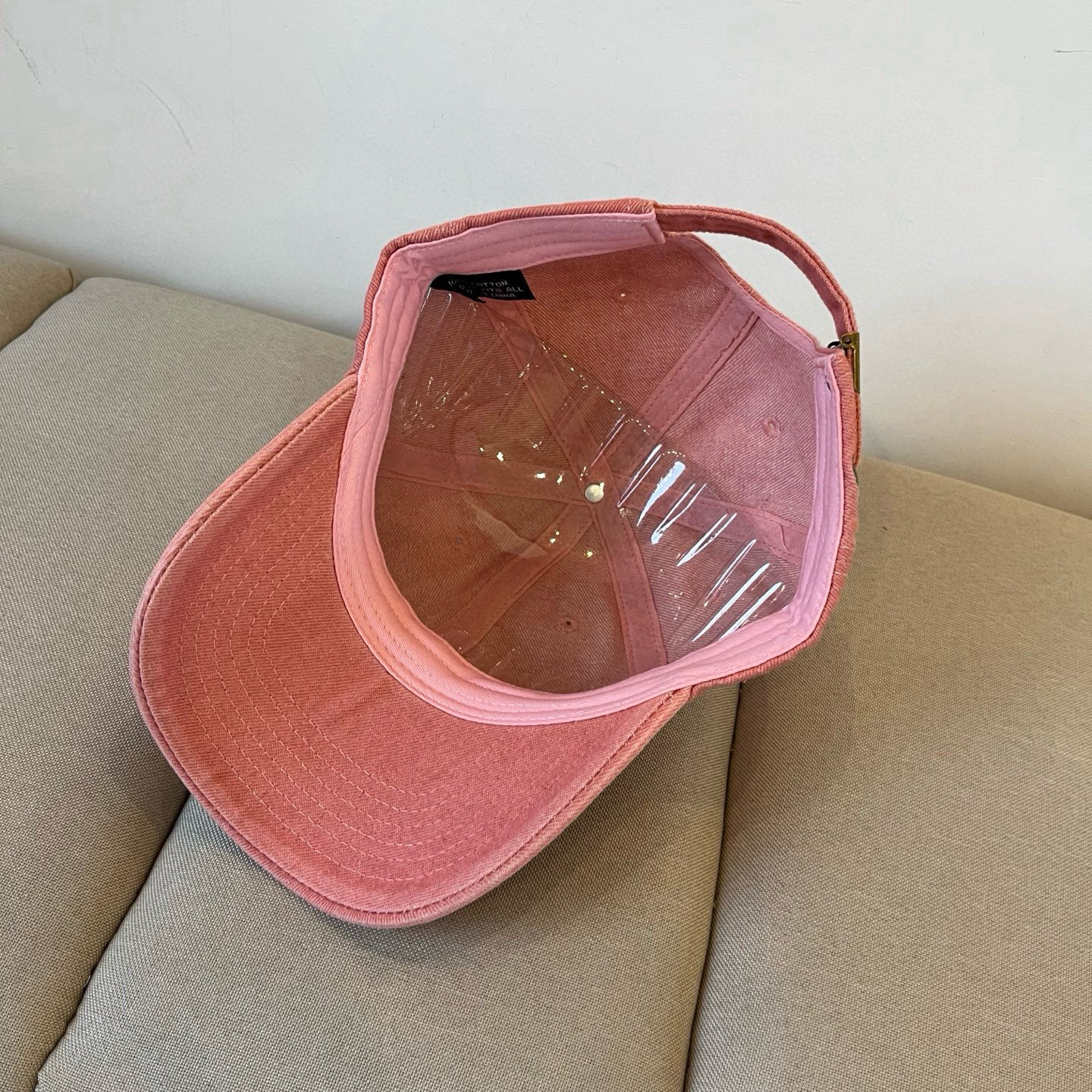  Calvin Klein，CKlogo棒球帽 请认准高端品质市场唯一对版，小红书推荐，时尚百搭，众多明