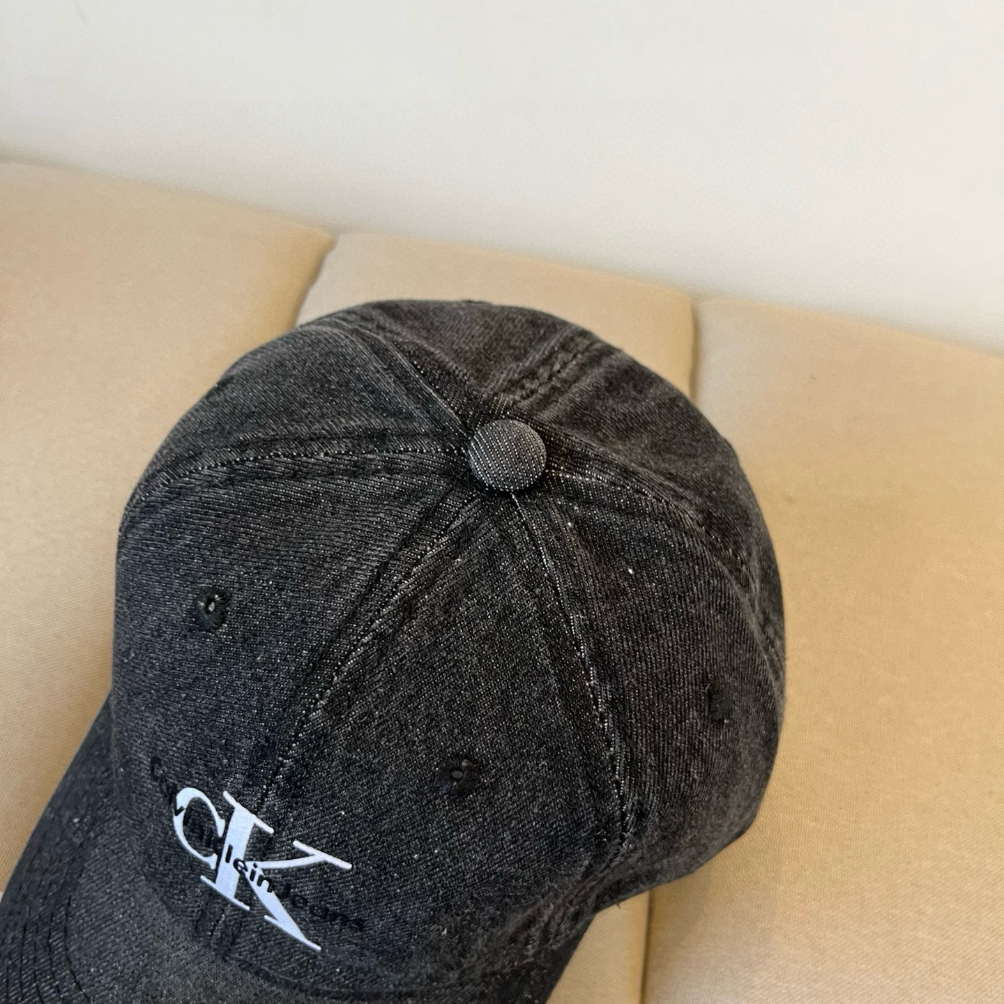  Calvin Klein，CKlogo棒球帽 请认准高端品质市场唯一对版，小红书推荐，时尚百搭，众多明