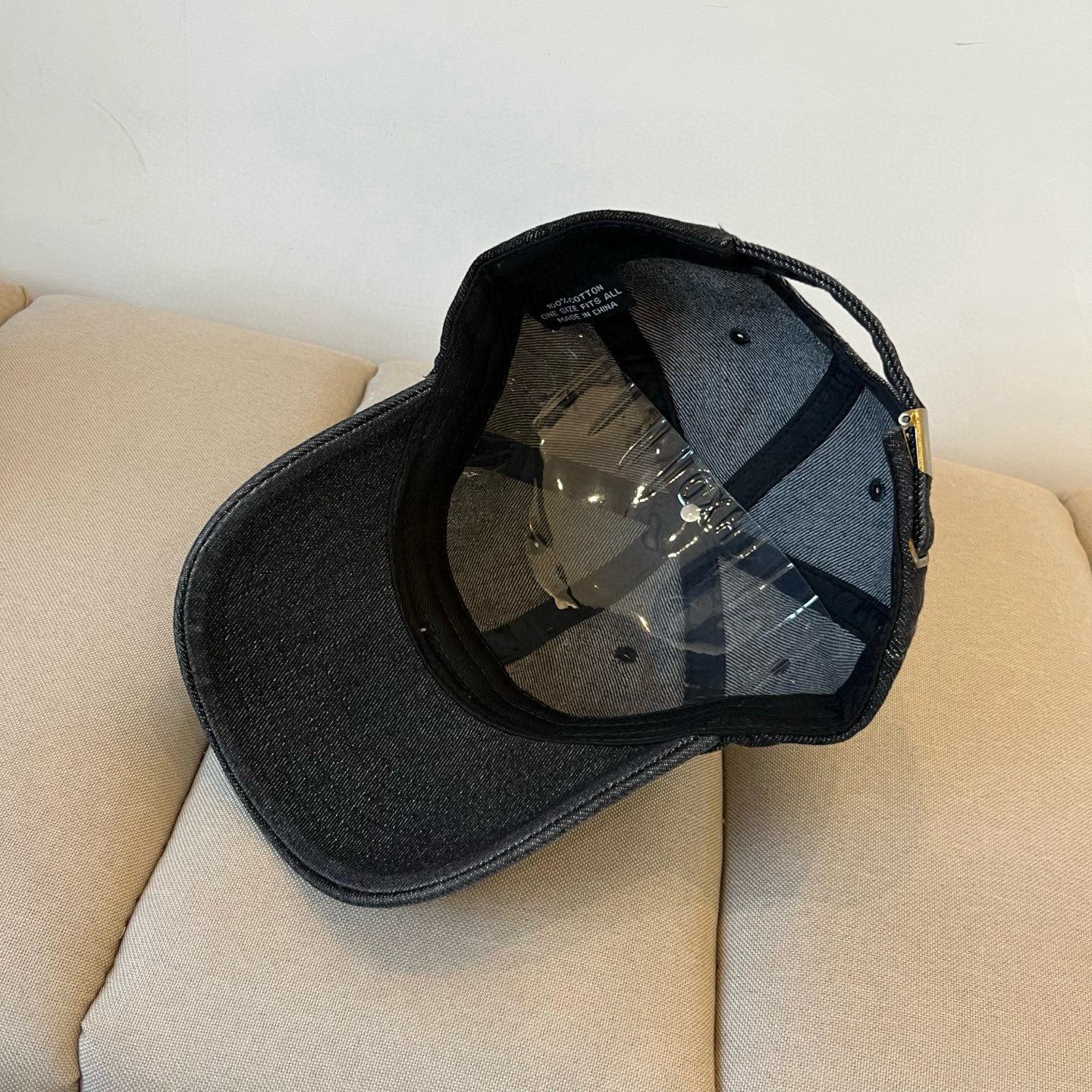  Calvin Klein，CKlogo棒球帽 请认准高端品质市场唯一对版，小红书推荐，时尚百搭，众多明